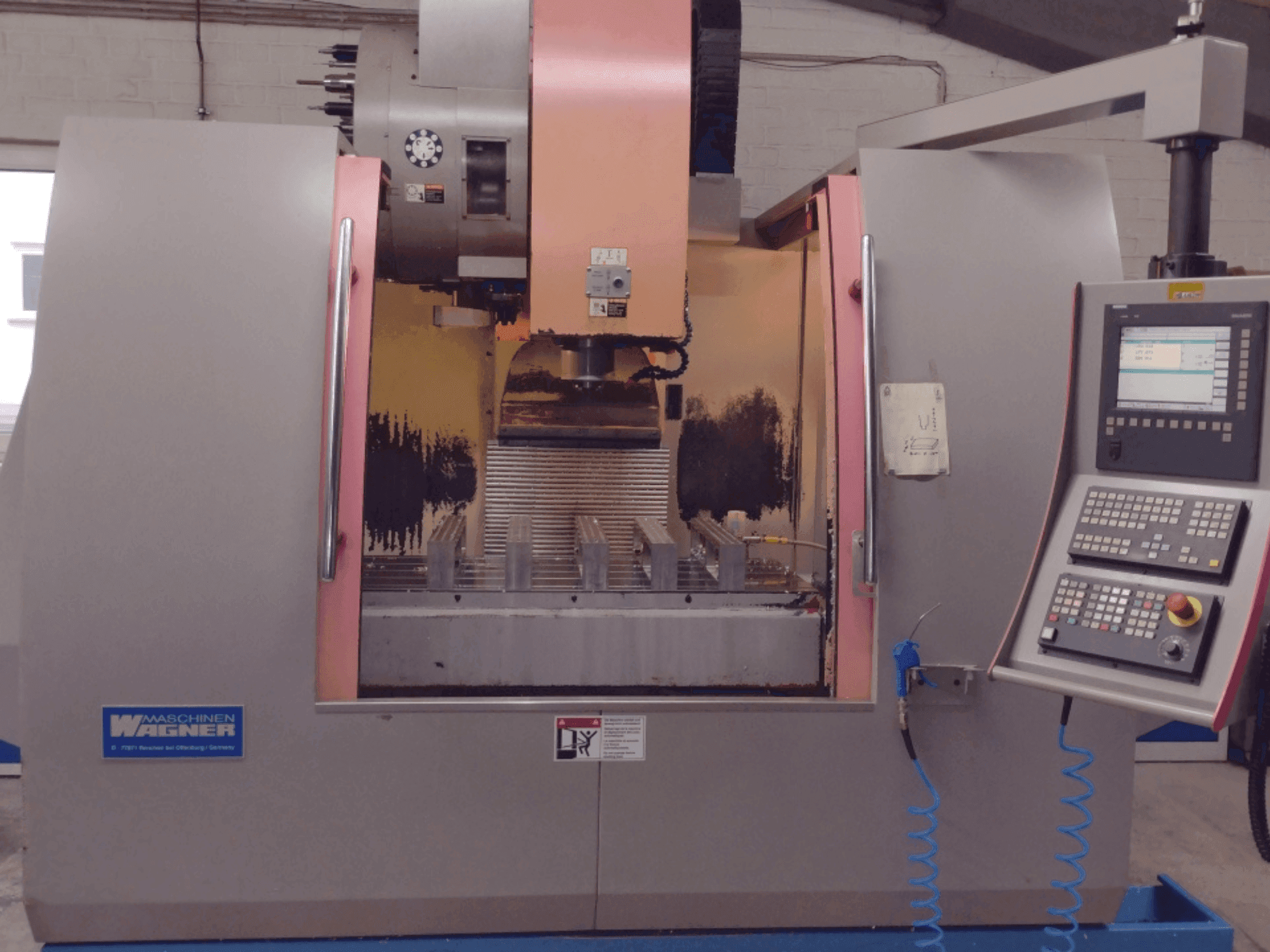 Vooraanzicht van WAGNER WMC 1100 machine