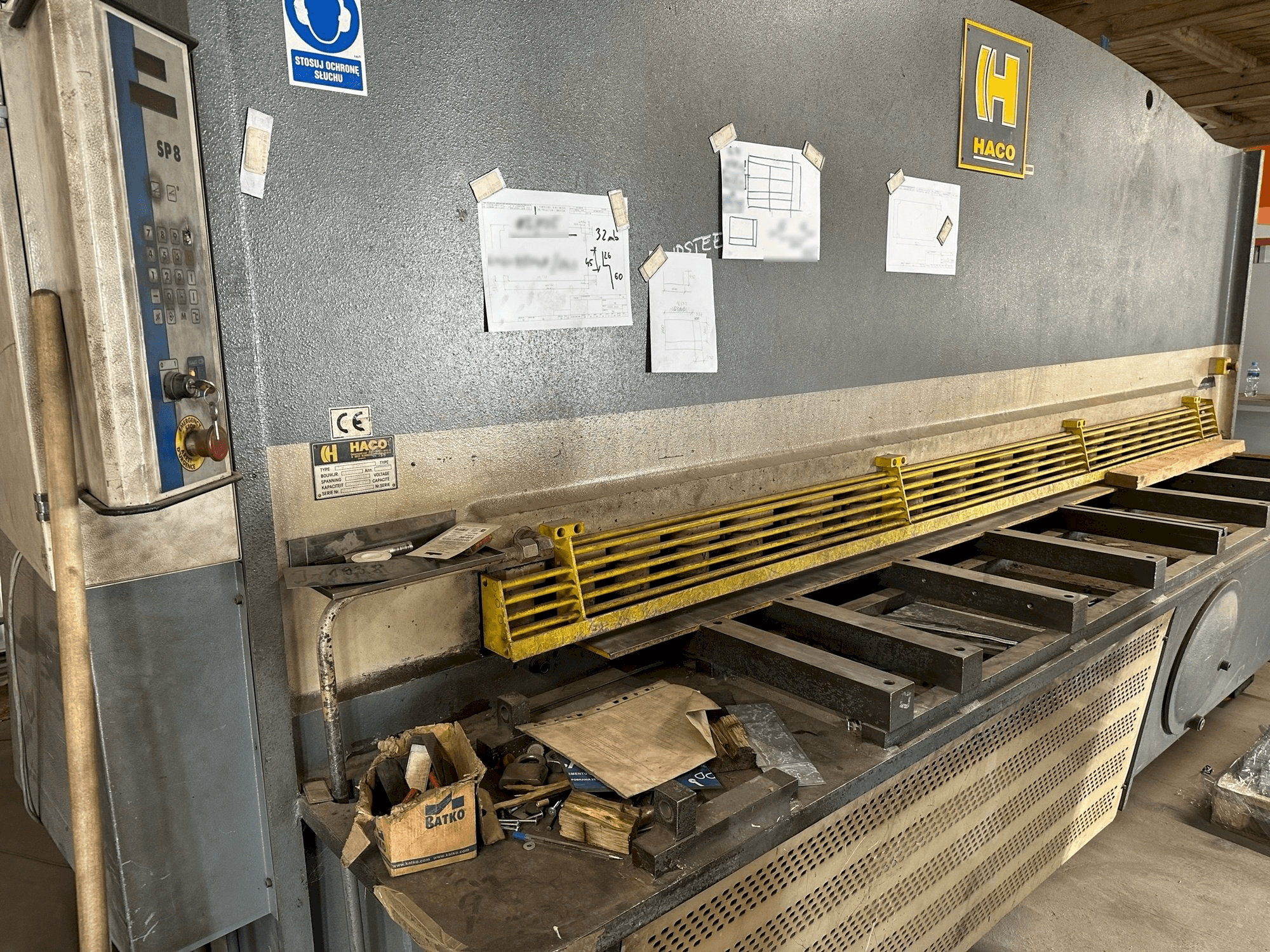 Vooraanzicht van HACO TS 3012 machine