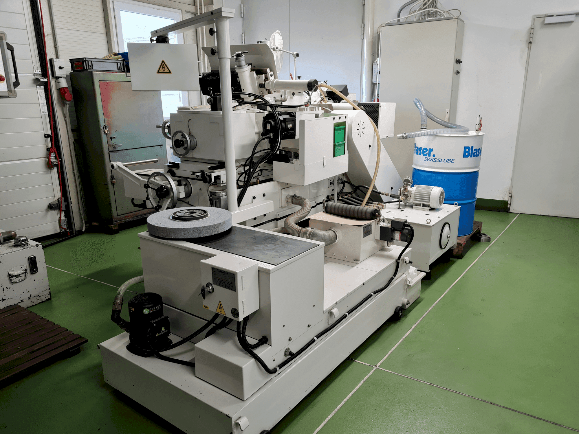 Vooraanzicht van Pinnacle PC20NC machine