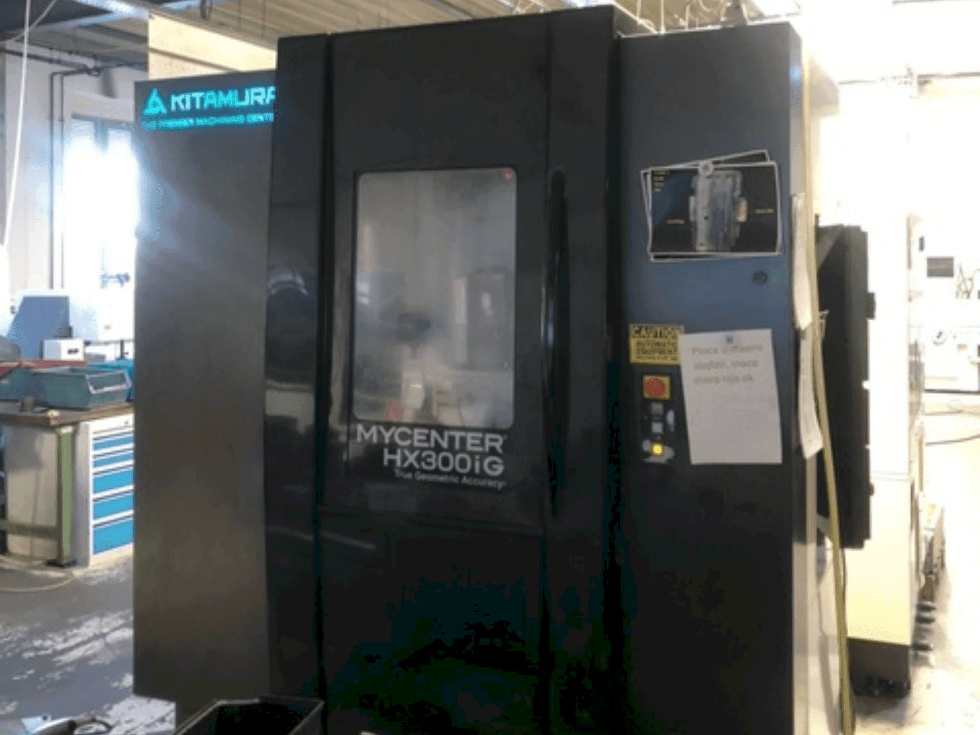 Vooraanzicht van Kitamura HX300iG machine