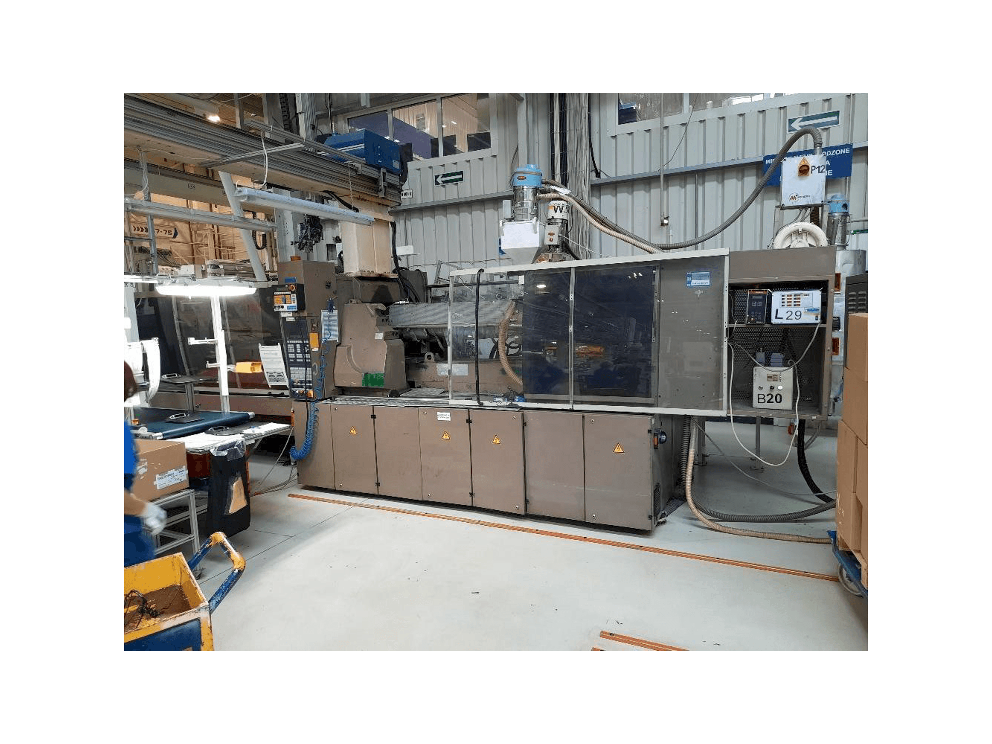 Vooraanzicht van ENGEL ES 2550/400HL machine