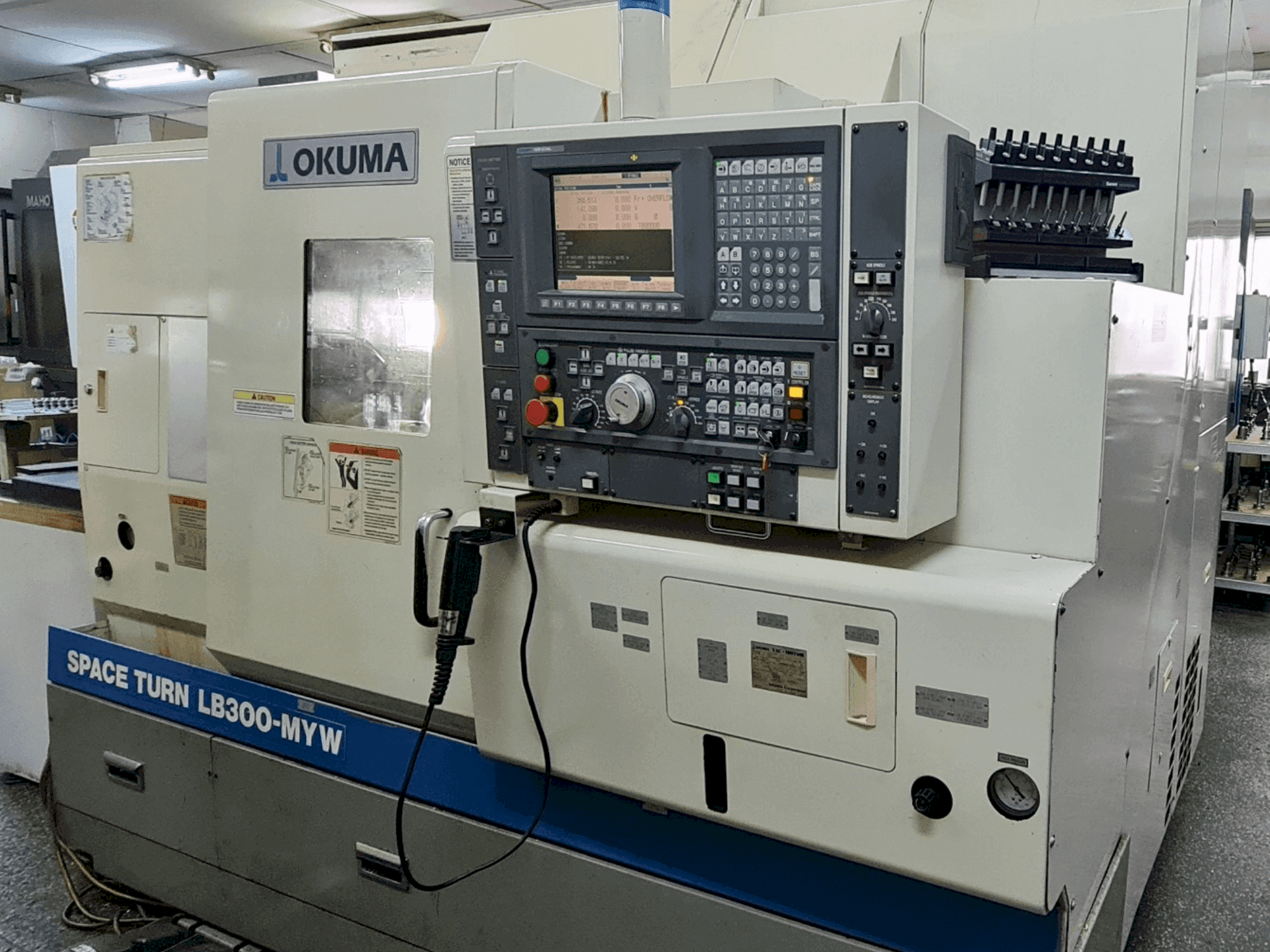 Vooraanzicht van Okuma Space Turn LB 300 MYW machine