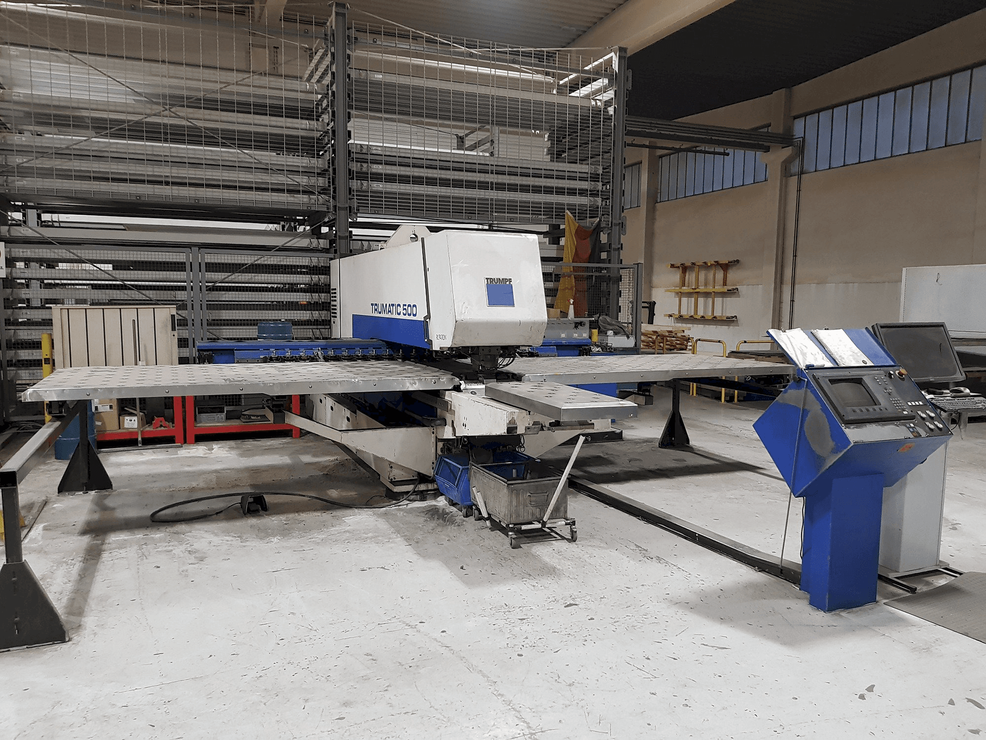 Vooraanzicht van Trumpf Trumatic 500 machine