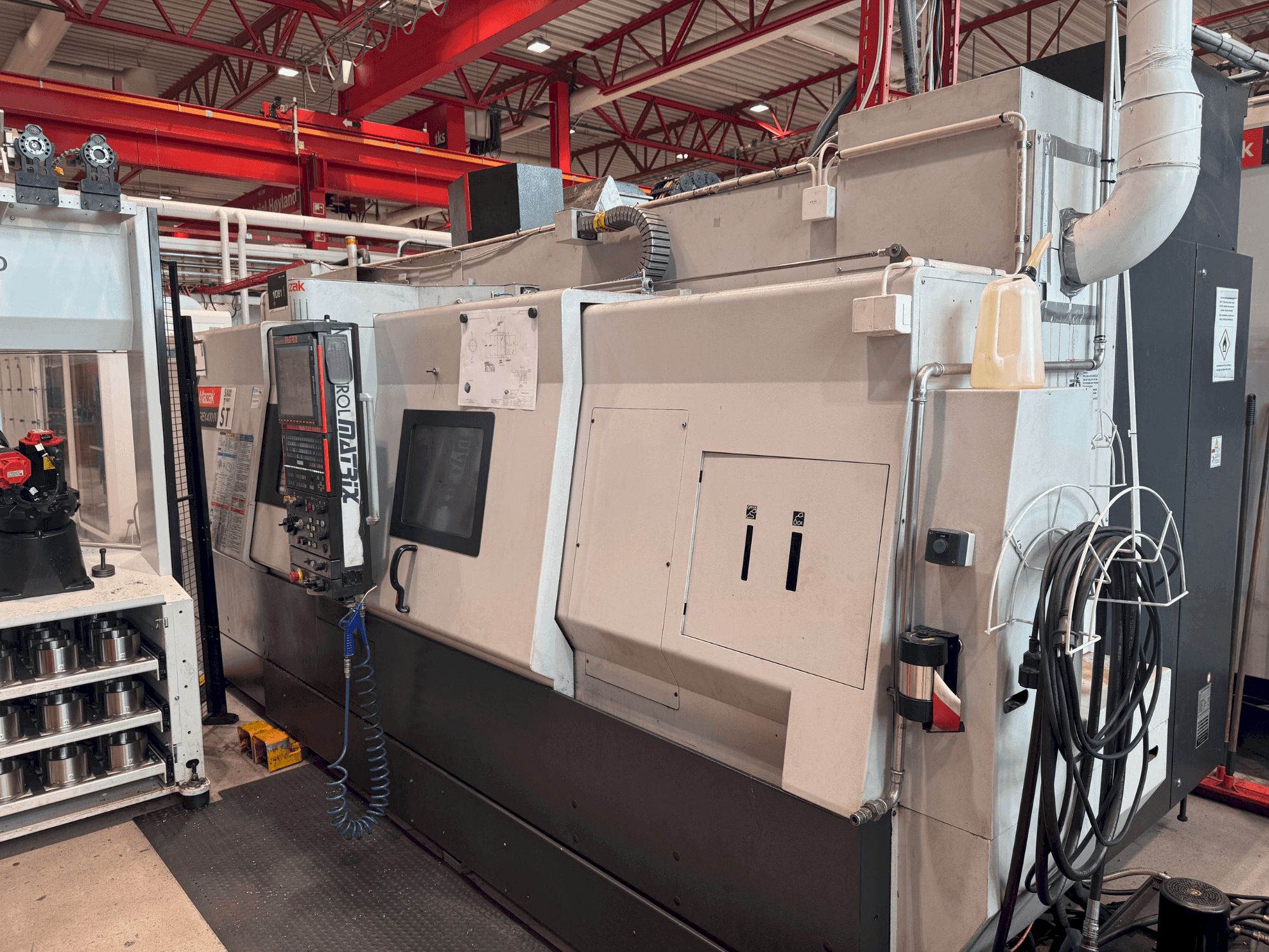 Vooraanzicht van Mazak Integrex 400-IV ST machine