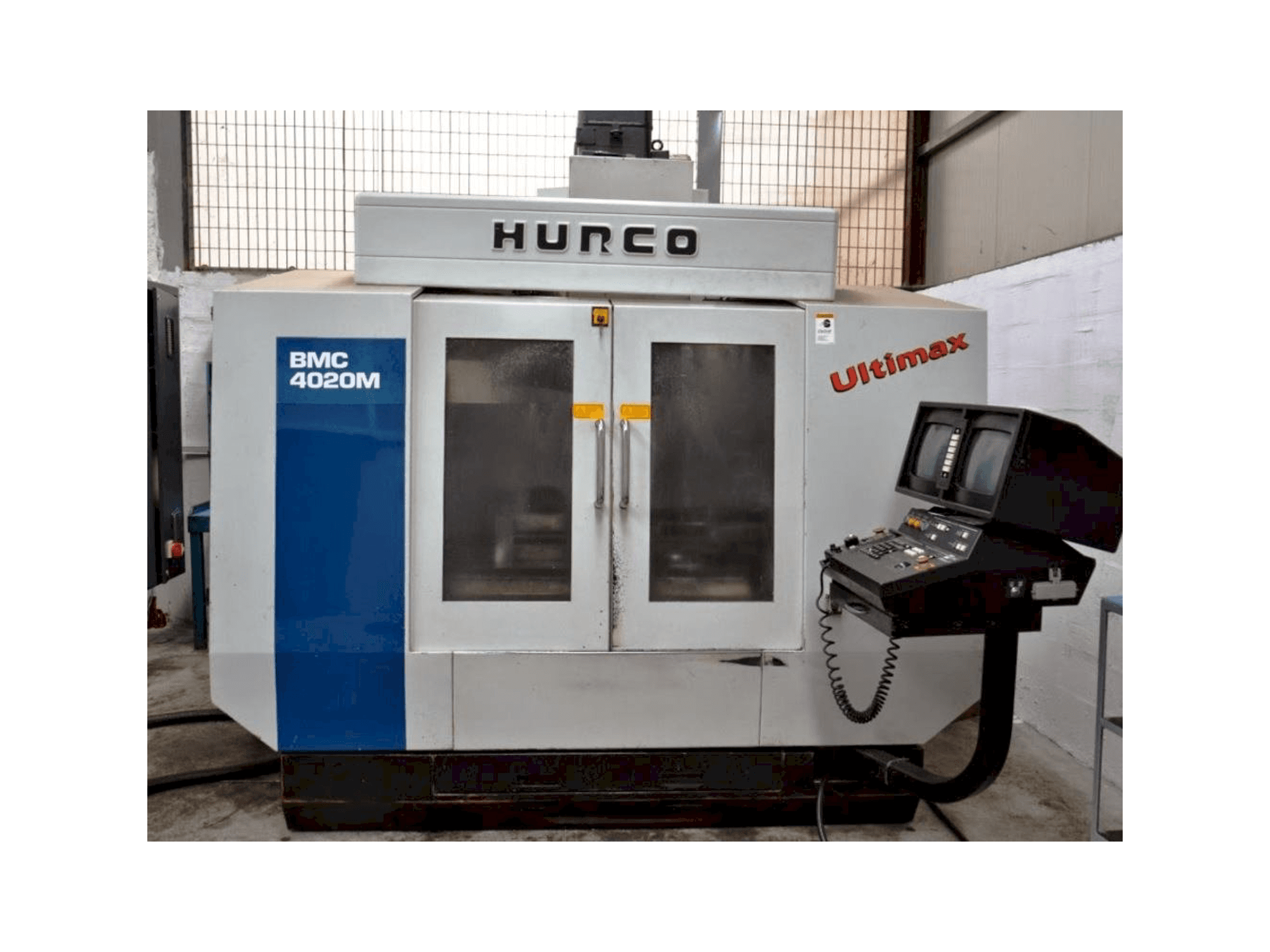 Vooraanzicht van Hurco BMC4020M machine
