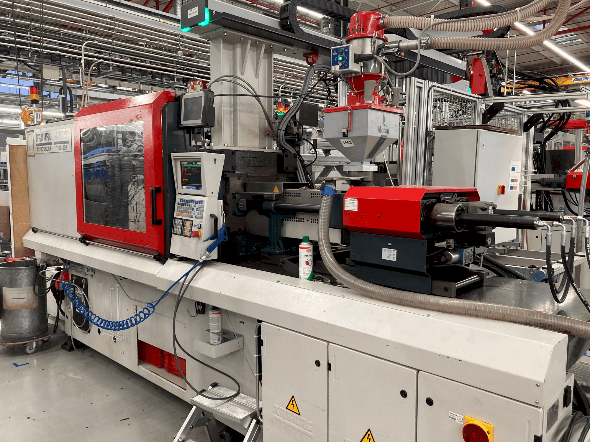 Vooraanzicht van Arburg Allrounder 470 S 1300-350 machine