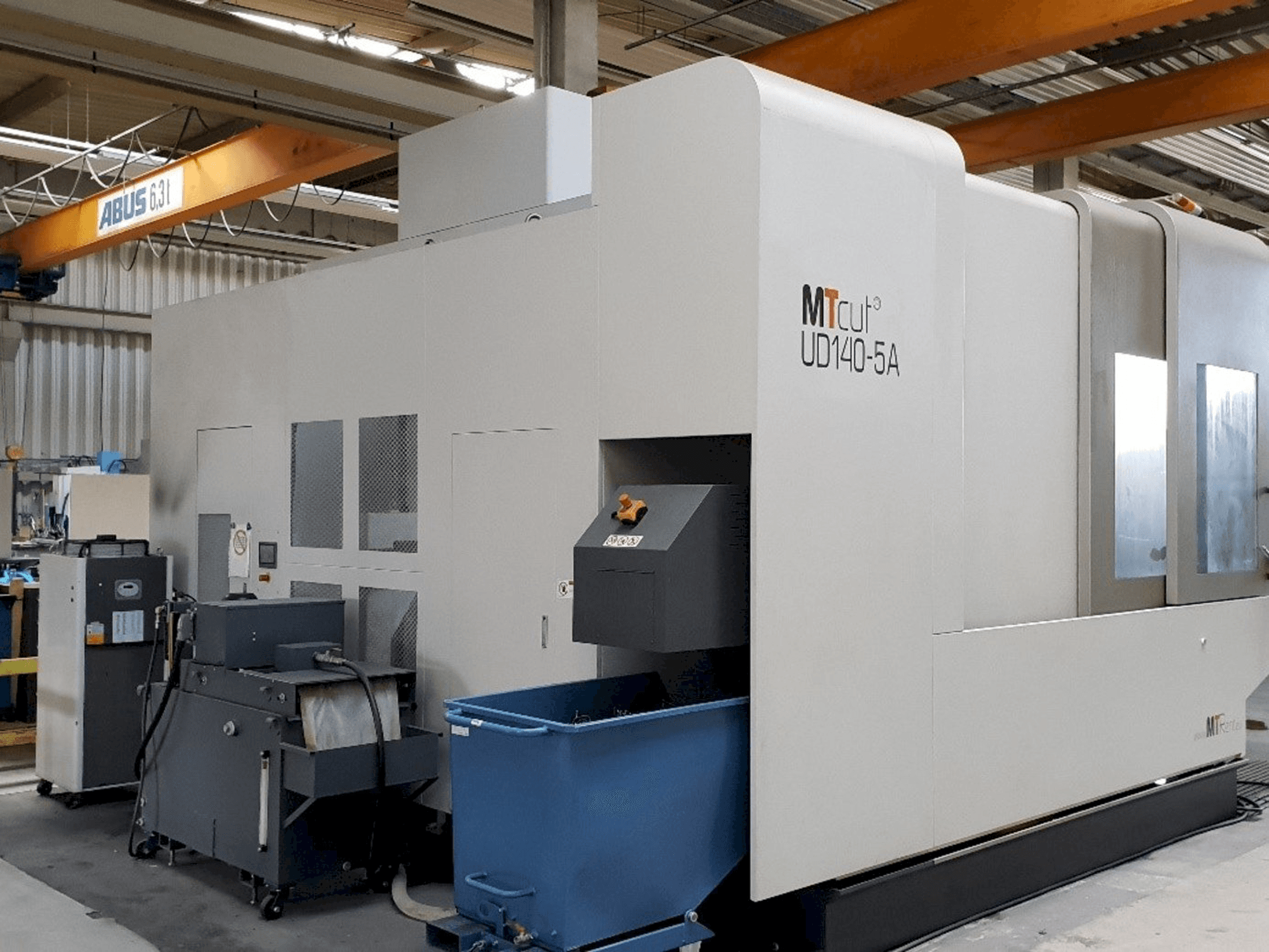 Vooraanzicht van MTcut UD140H-5A machine