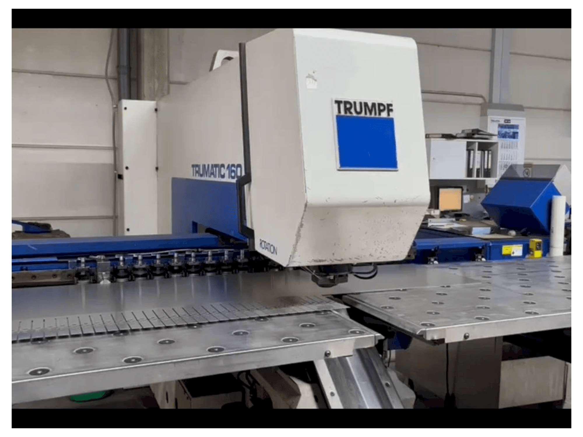 Vooraanzicht van Trumpf Trumatic 160 machine