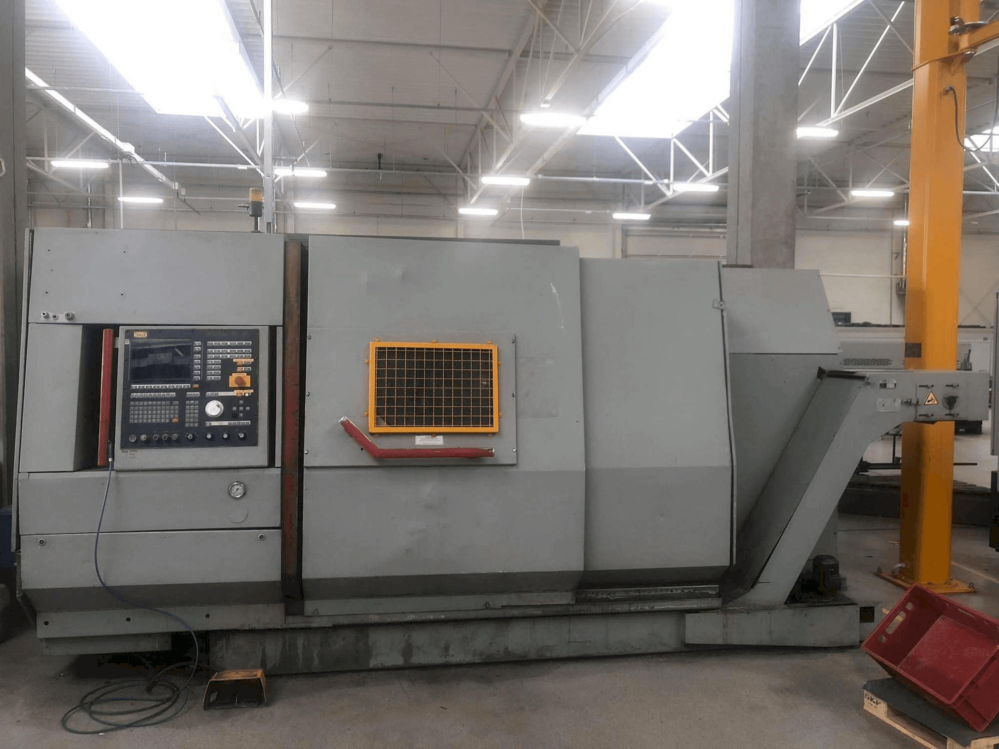 Vooraanzicht van TRAUB TNA600 machine