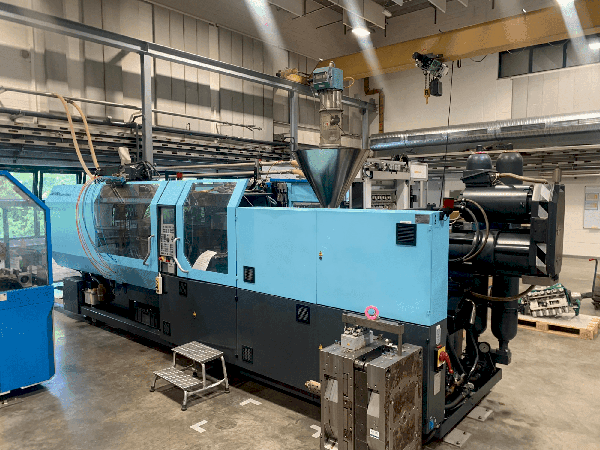 Vooraanzicht van DEMAG EL-Exis S 250/630-1450 machine