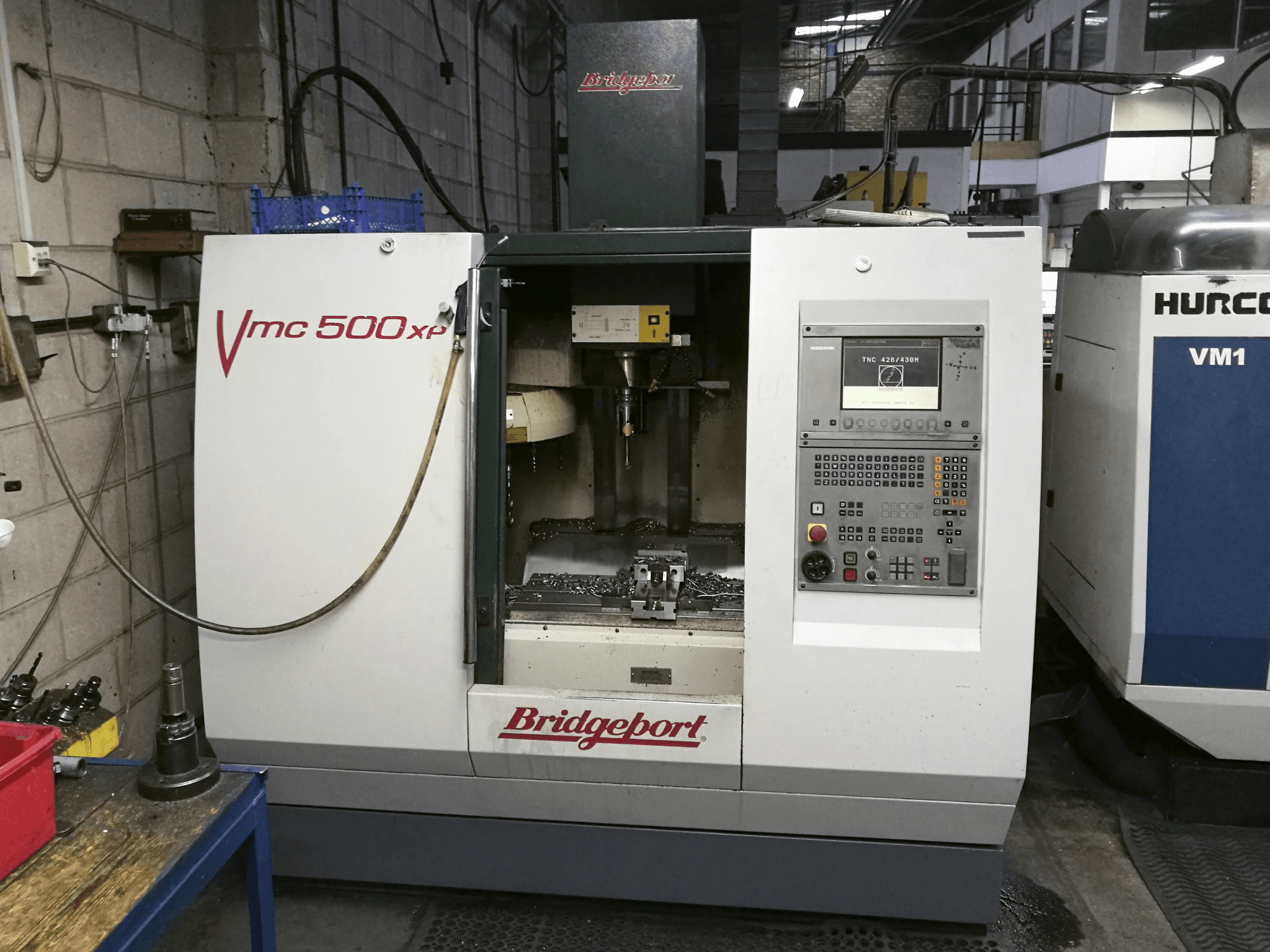 Recht aanzicht van Bridgeport VMC 500 XP machine