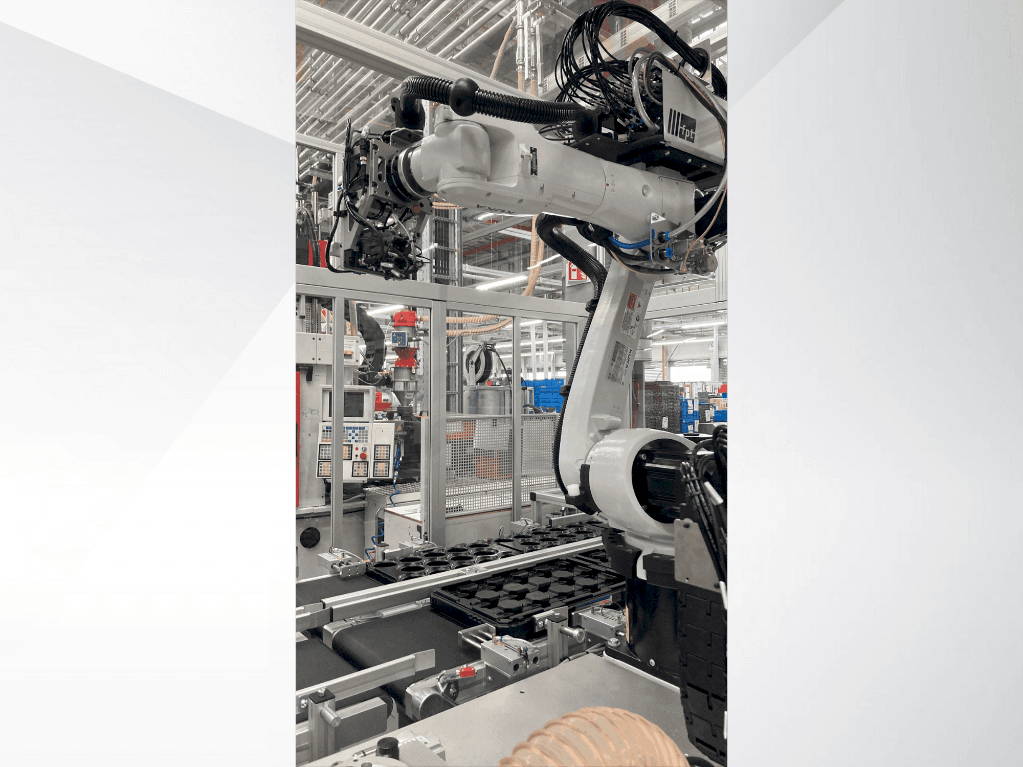 Vooraanzicht van KUKA KR 10 R1440-2 machine