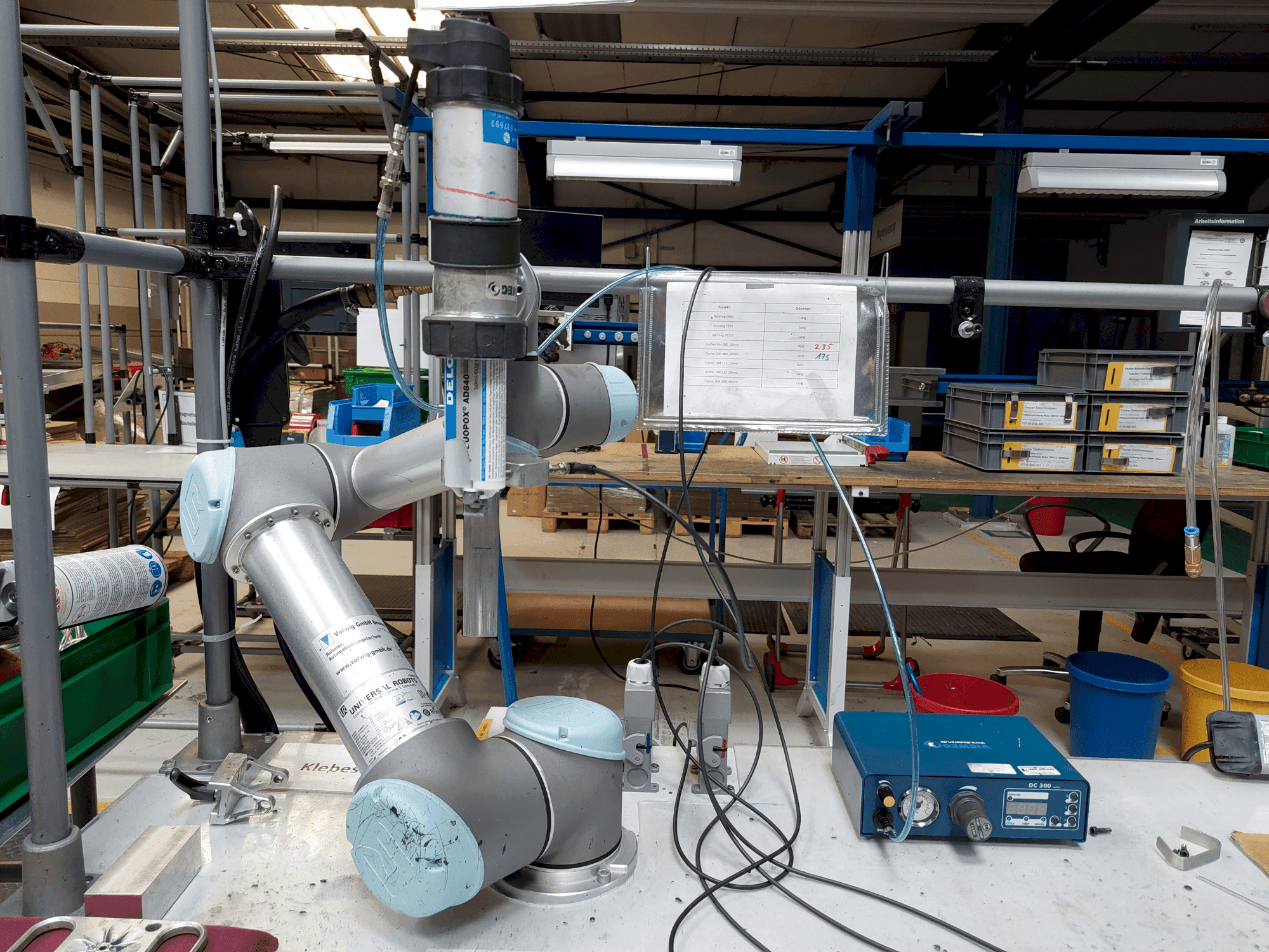 Vooraanzicht van Universal Robots UR5 machine