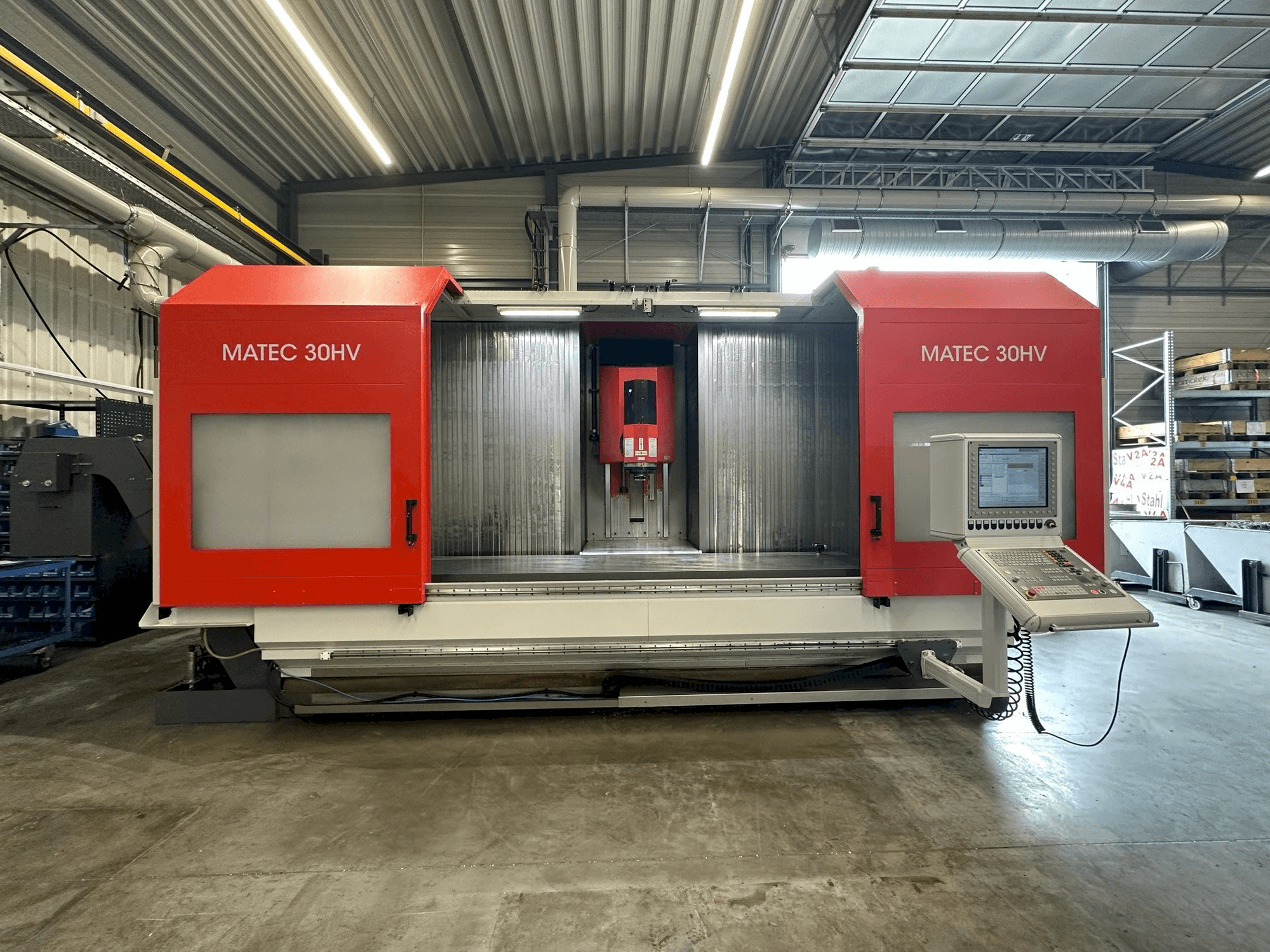 Vooraanzicht van Matec 30HV machine