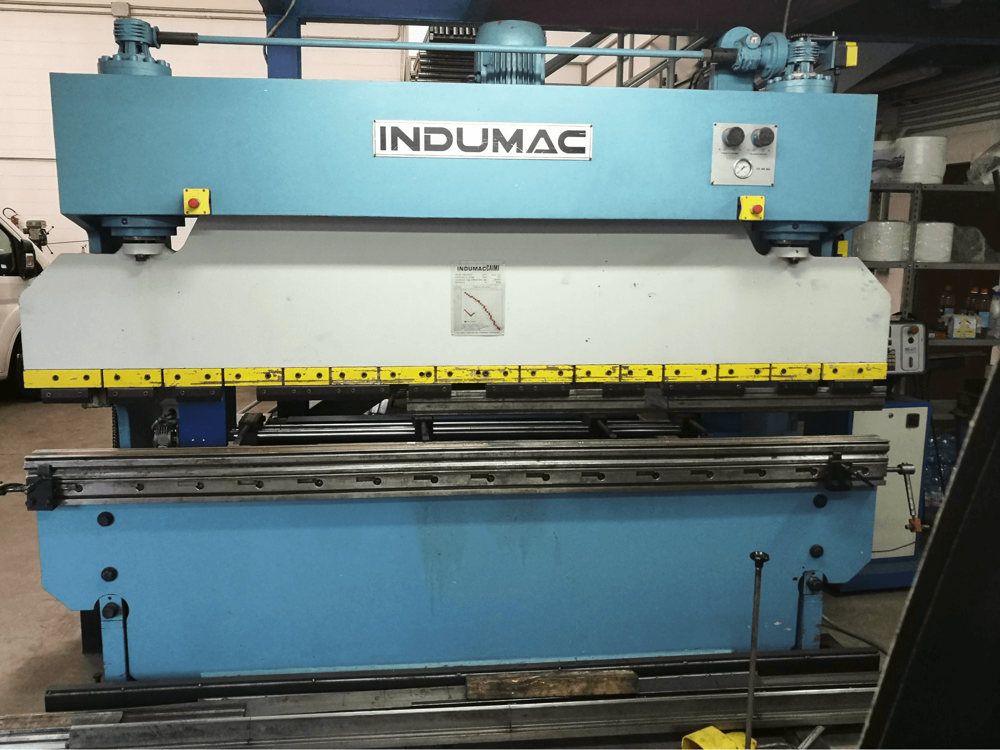 Vooraanzicht van INDUMAC CAIMI POB80 machine