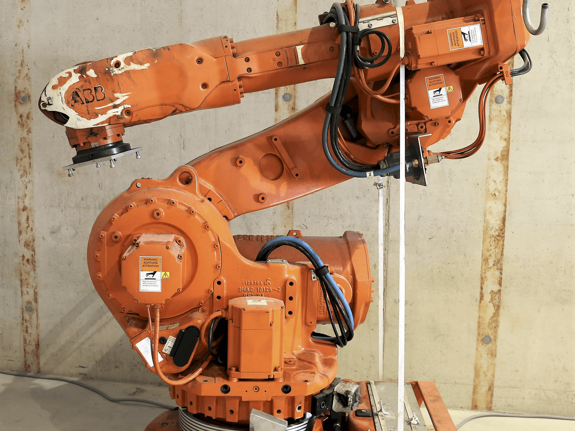 Vooraanzicht van ABB 6600 machine