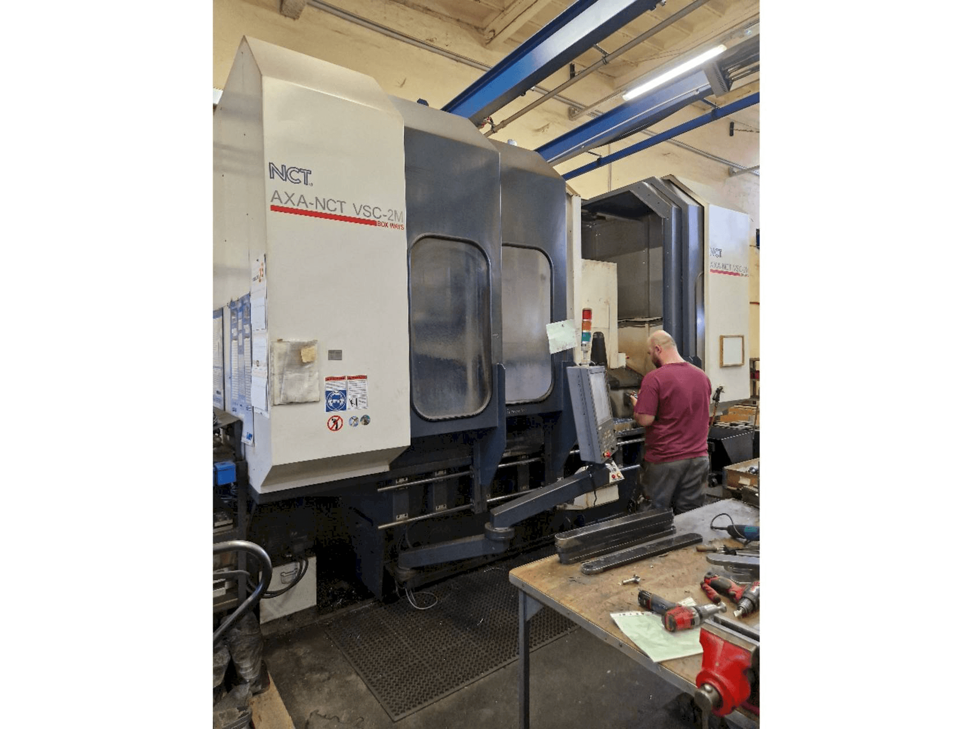 Vooraanzicht van AXA NCT VSC-2M machine