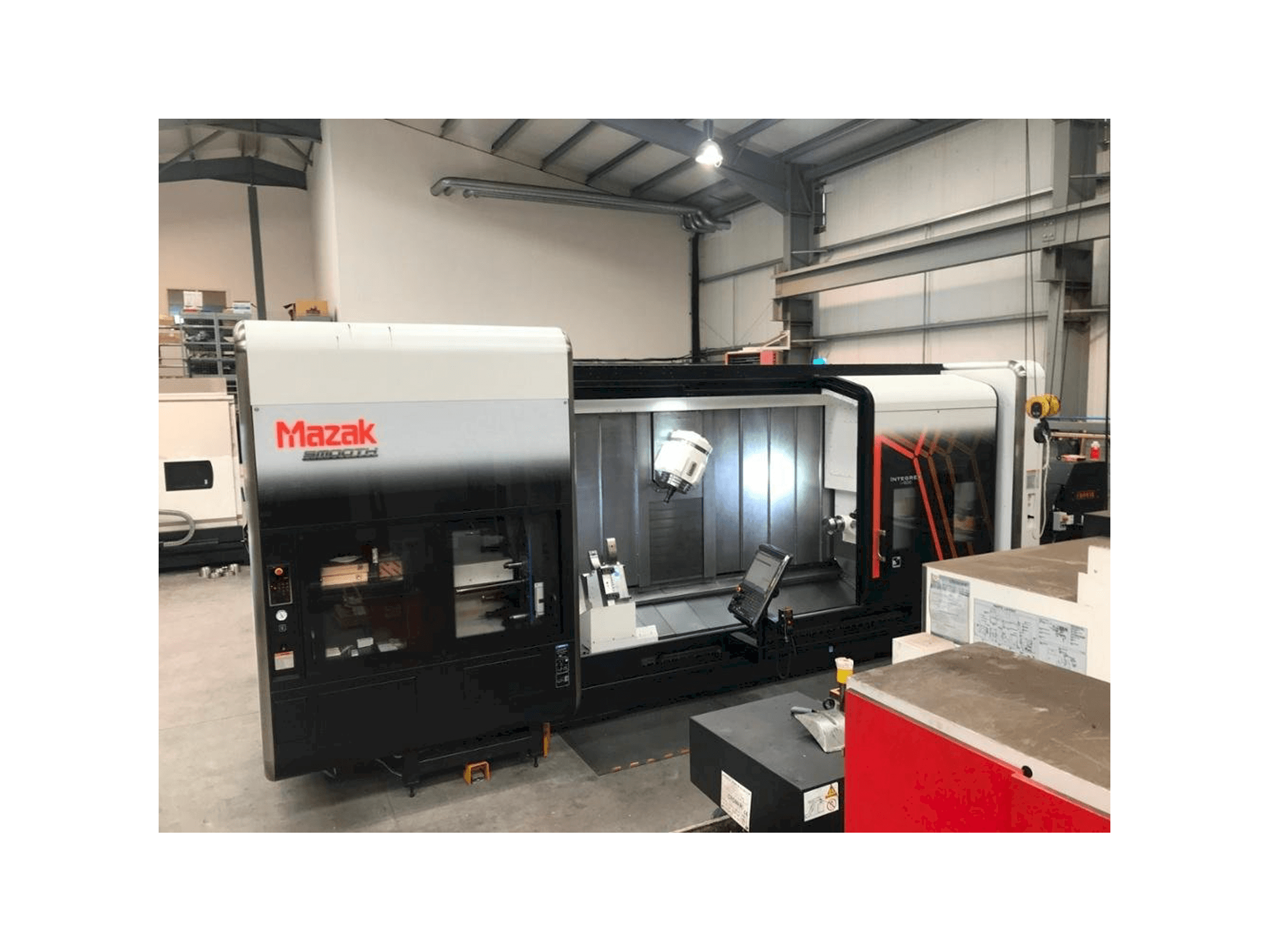 Vooraanzicht van Mazak INTEGREX i-500 machine