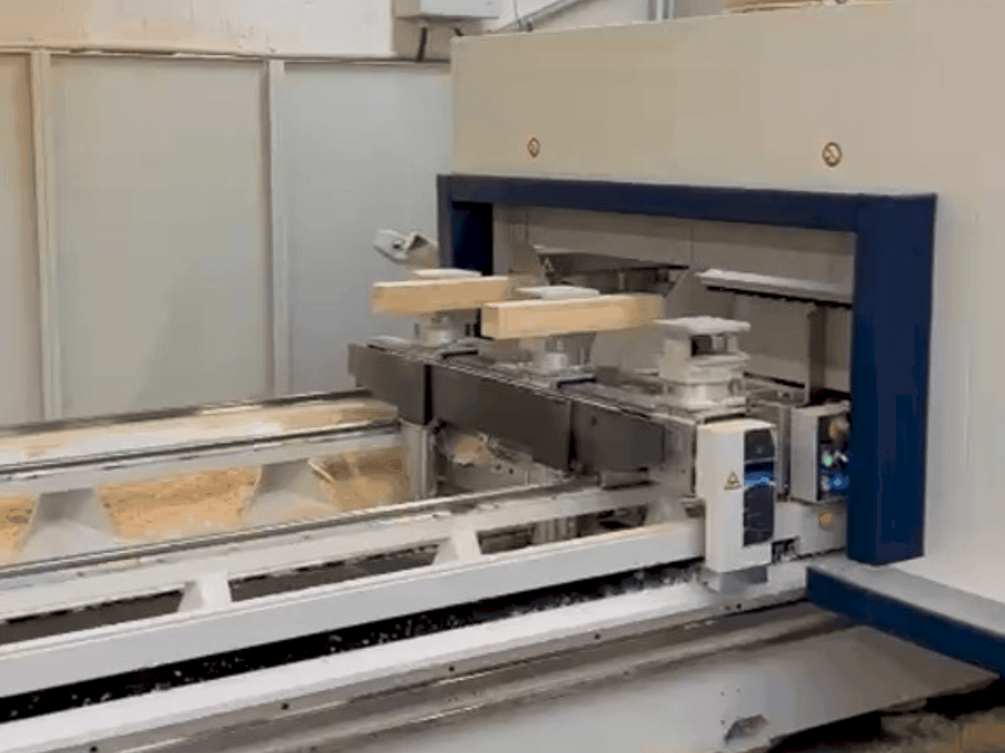 Vooraanzicht van SCM Accord 500 machine