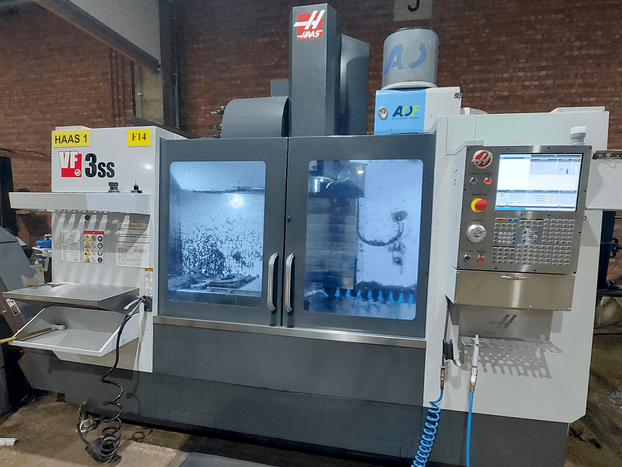 Vooraanzicht van HAAS VF-3SS machine
