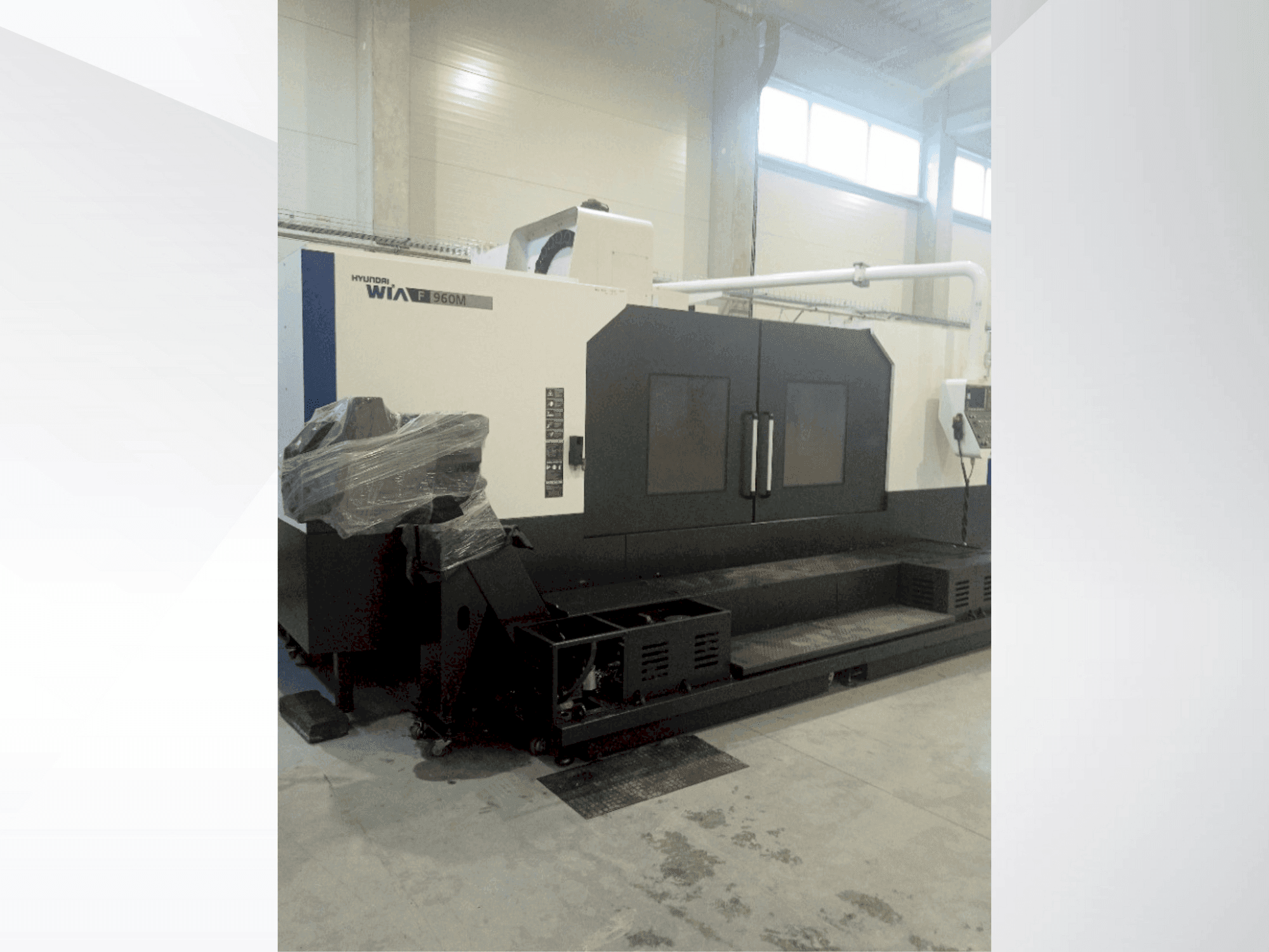 Vooraanzicht van Hyundai Wia F 960M machine