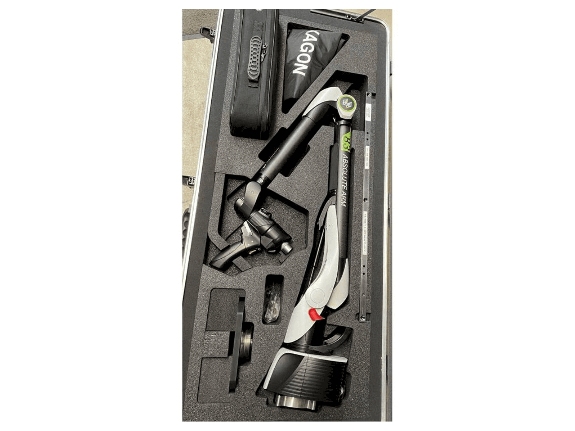 Vooraanzicht van Hexagon RA8 V1 machine