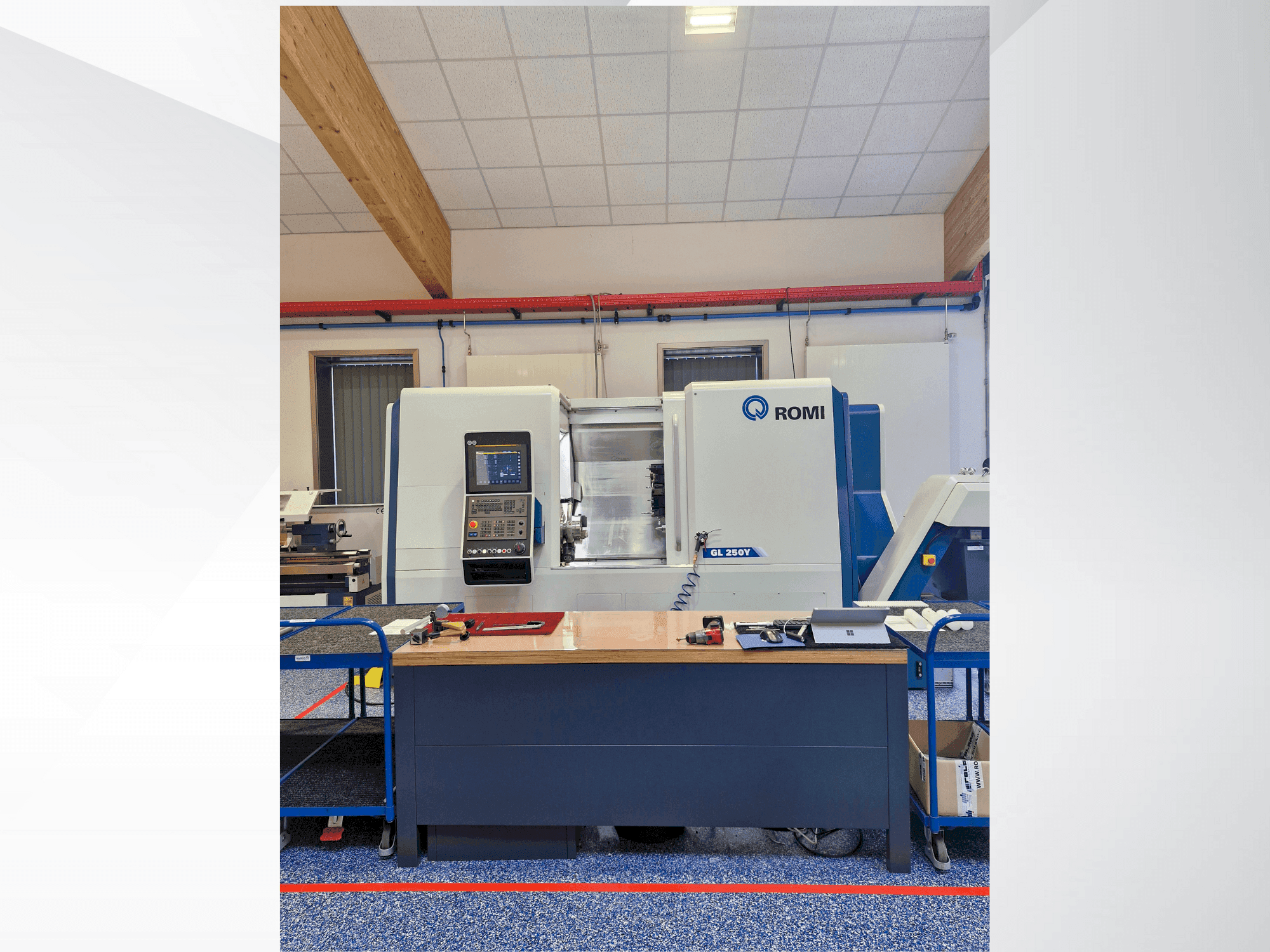 Vooraanzicht van Romi GL 250 machine