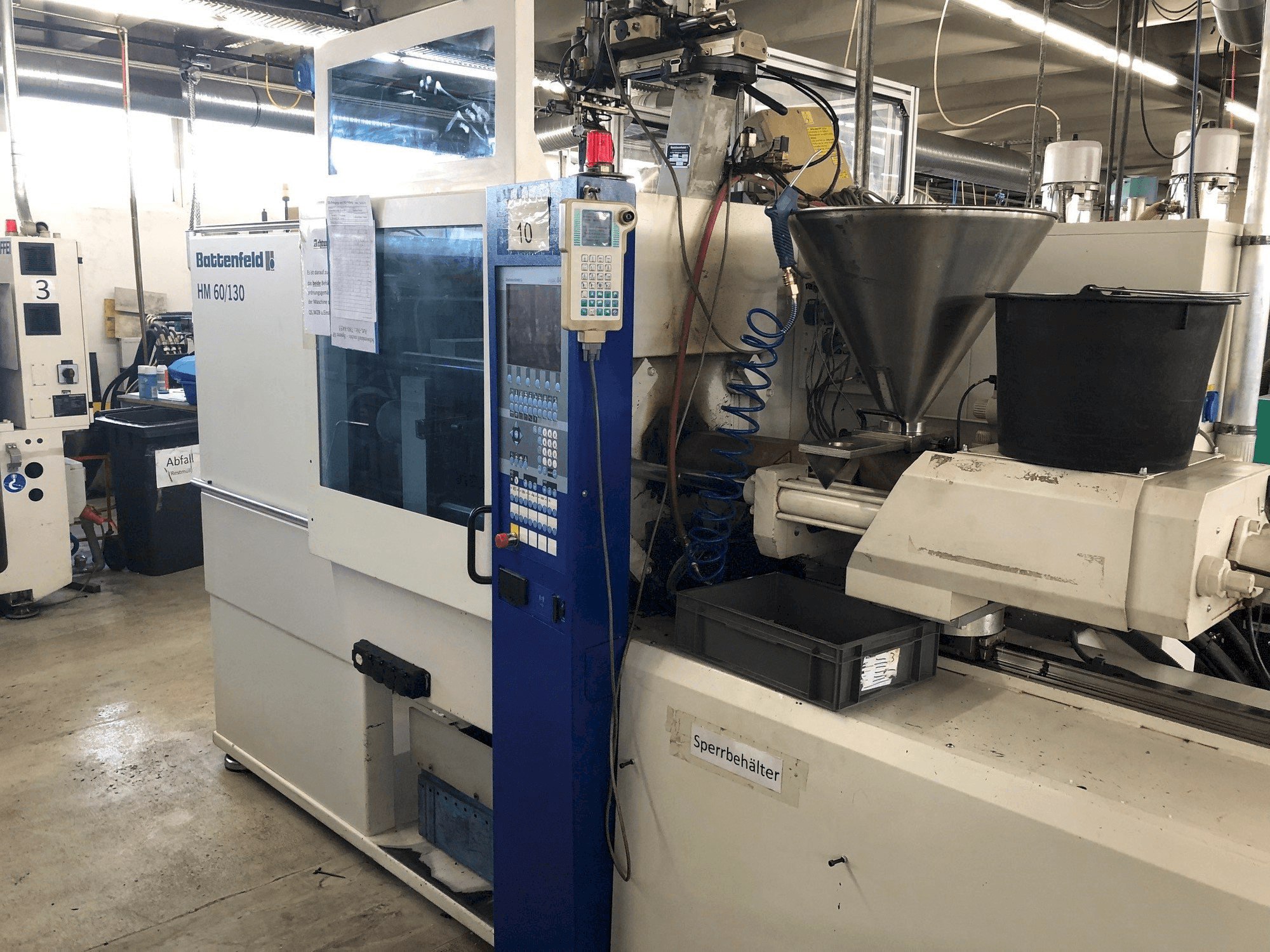 Vooraanzicht van Battenfeld HM 60/130 S machine