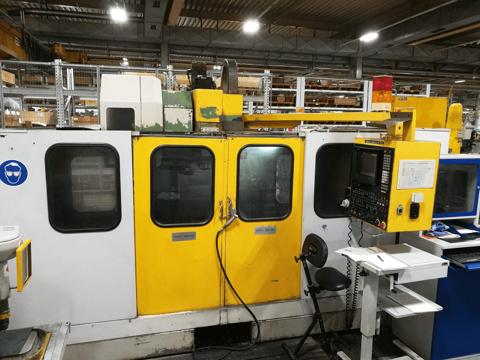 Vooraanzicht 1 van OKK MCV-410 machine