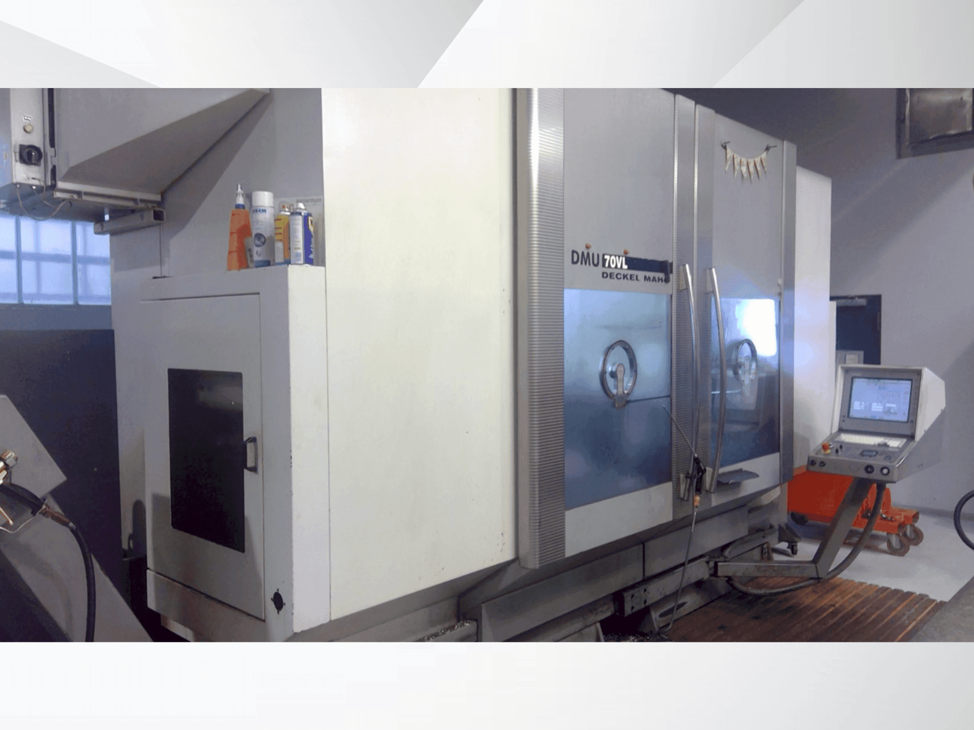 Vooraanzicht van DECKEL MAHO DMU 70VL machine
