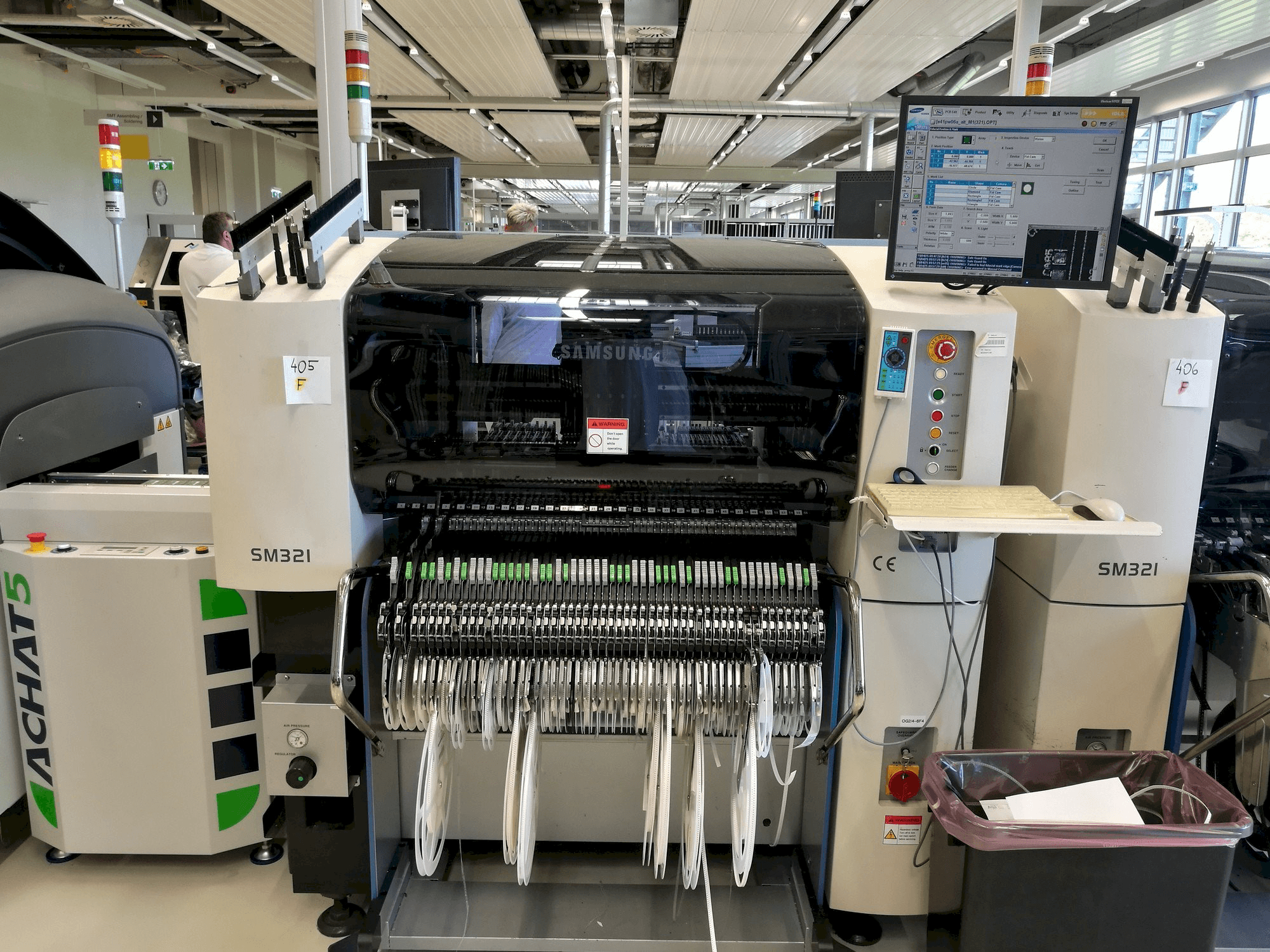 Vooraanzicht van Samsung SM 321 machine