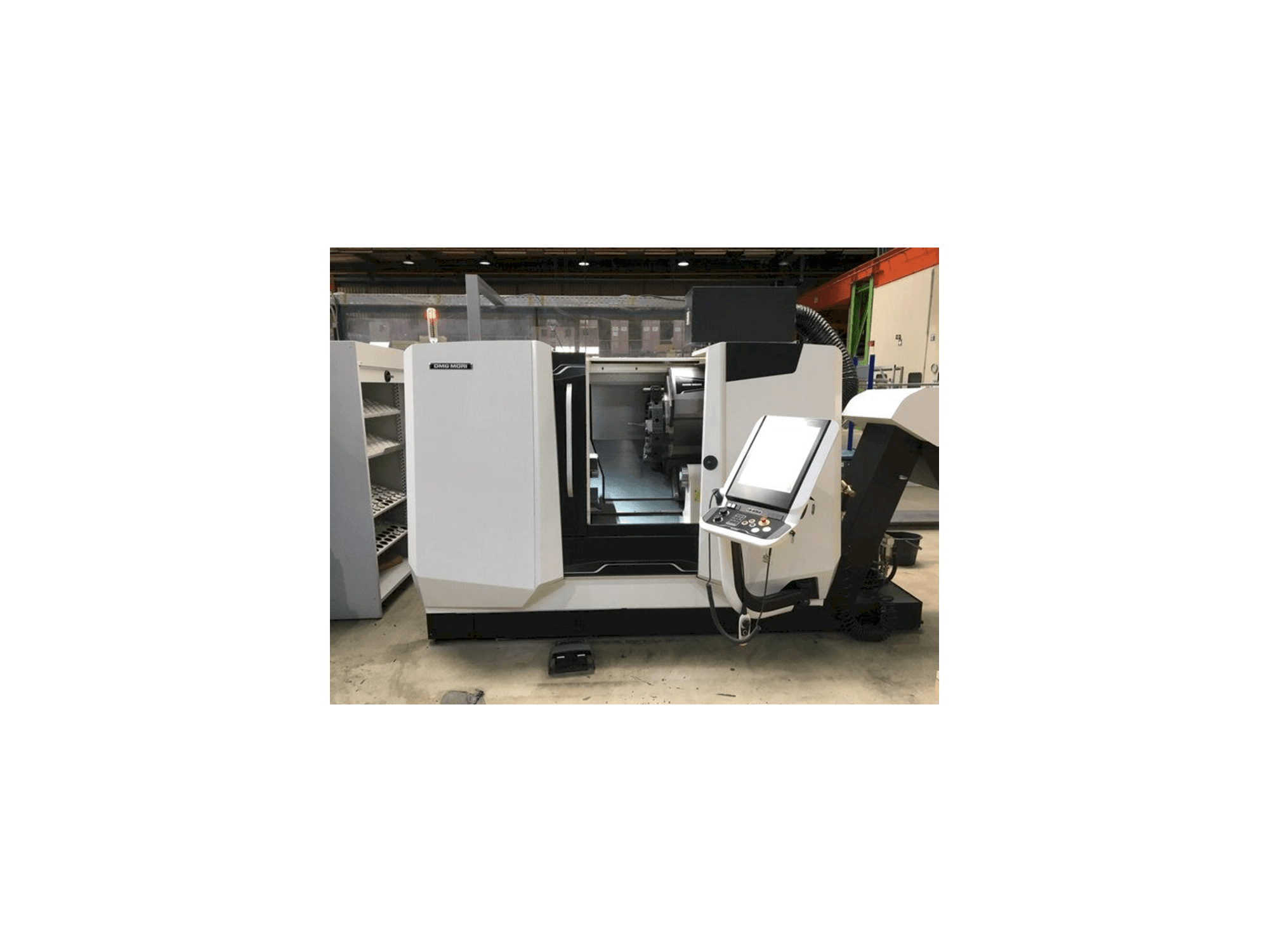 Vooraanzicht van DMG MORI CLX 450 machine