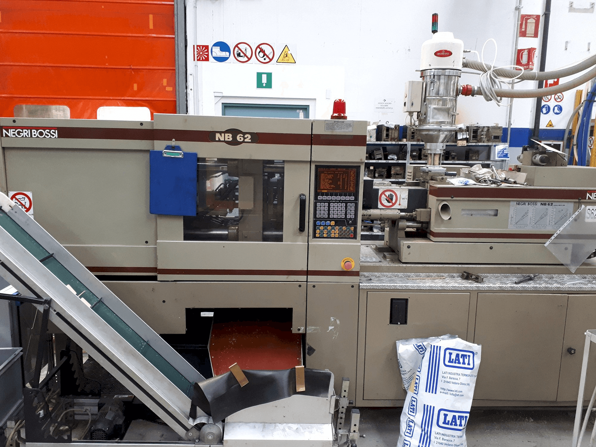 Vooraanzicht van Negri Bossi NB 62 machine