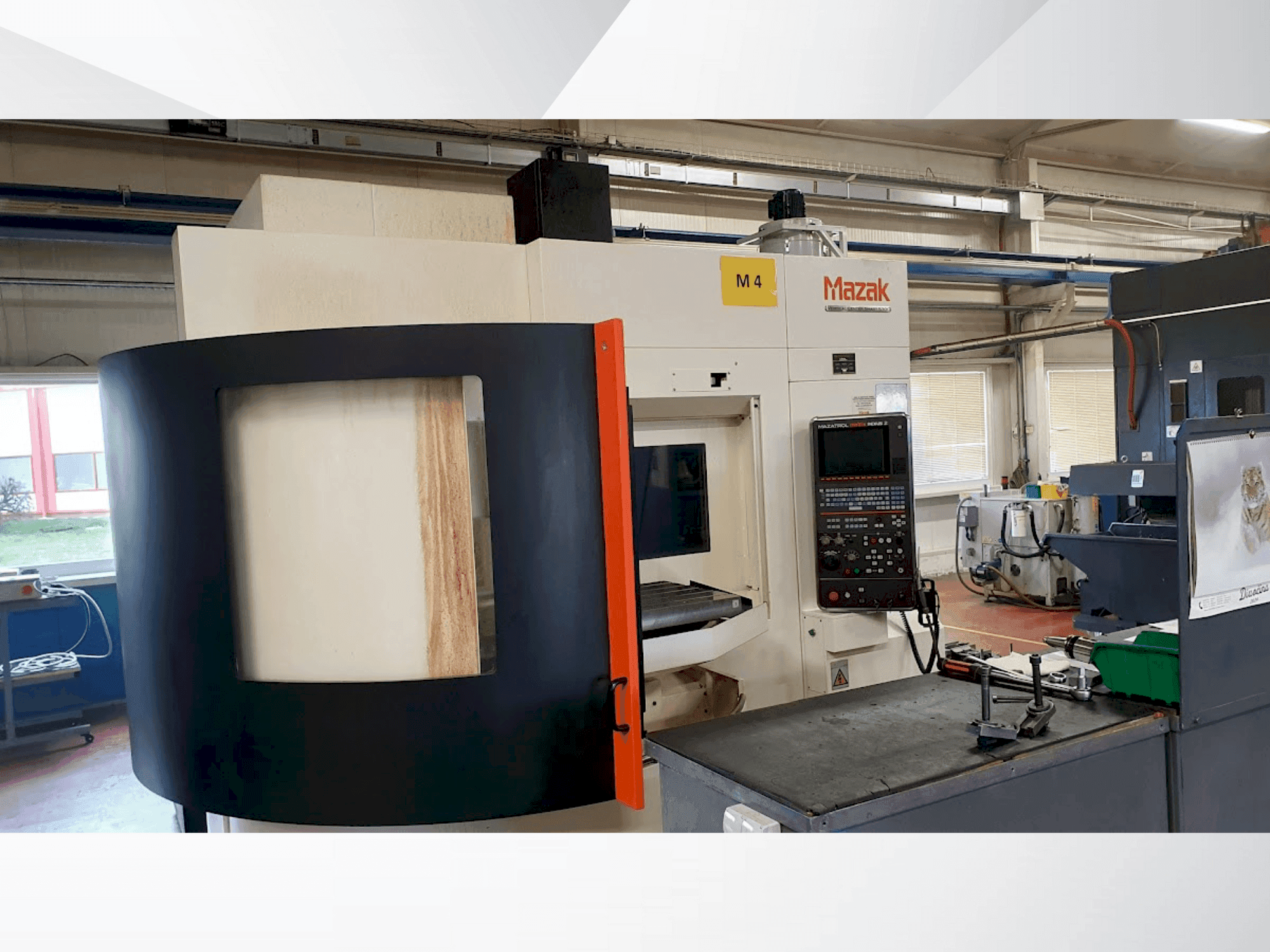 Zijaanzicht van Mazak VCS 530C-2PC machine