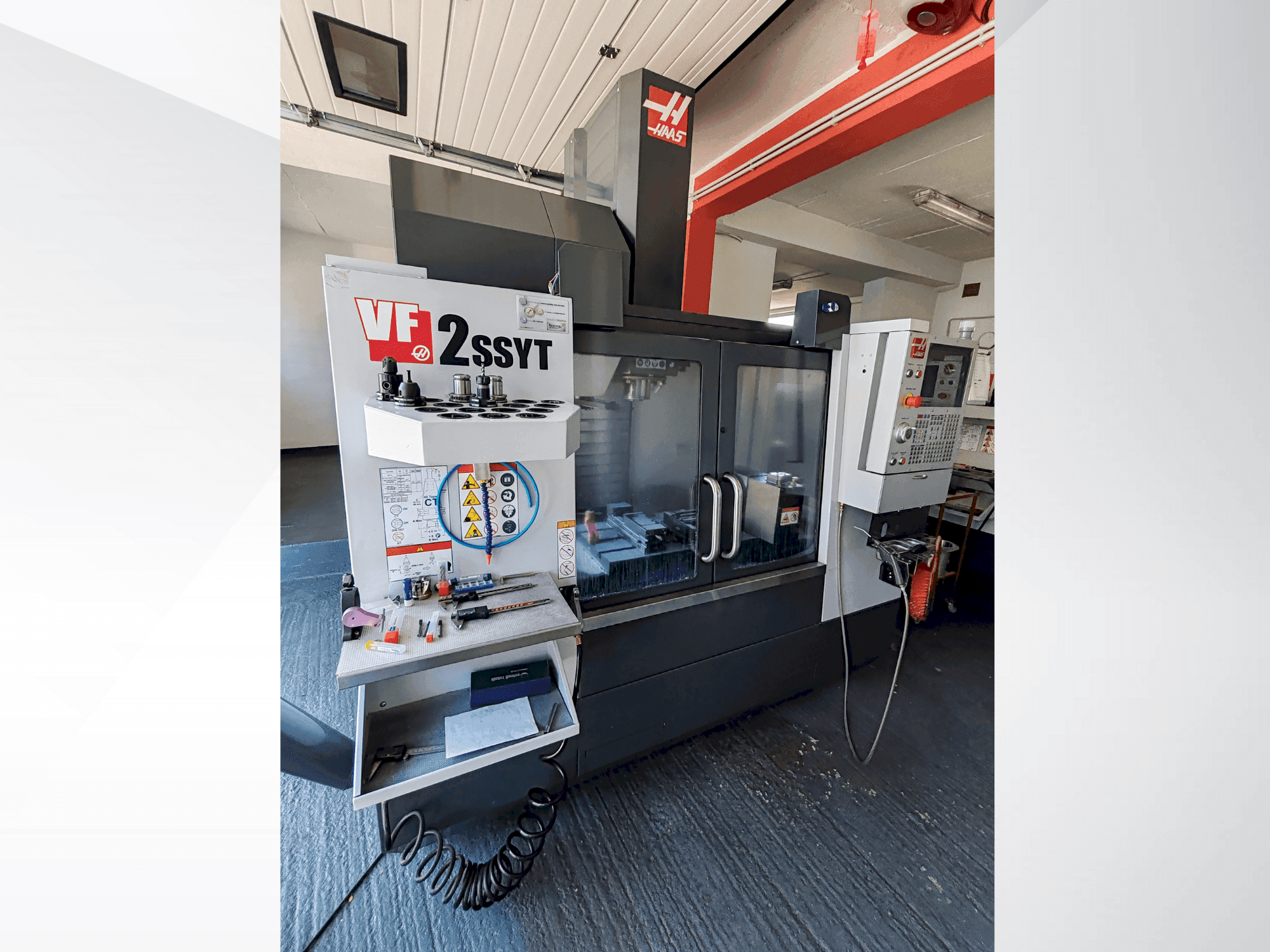 Vooraanzicht van HAAS VF 2 SS YT machine