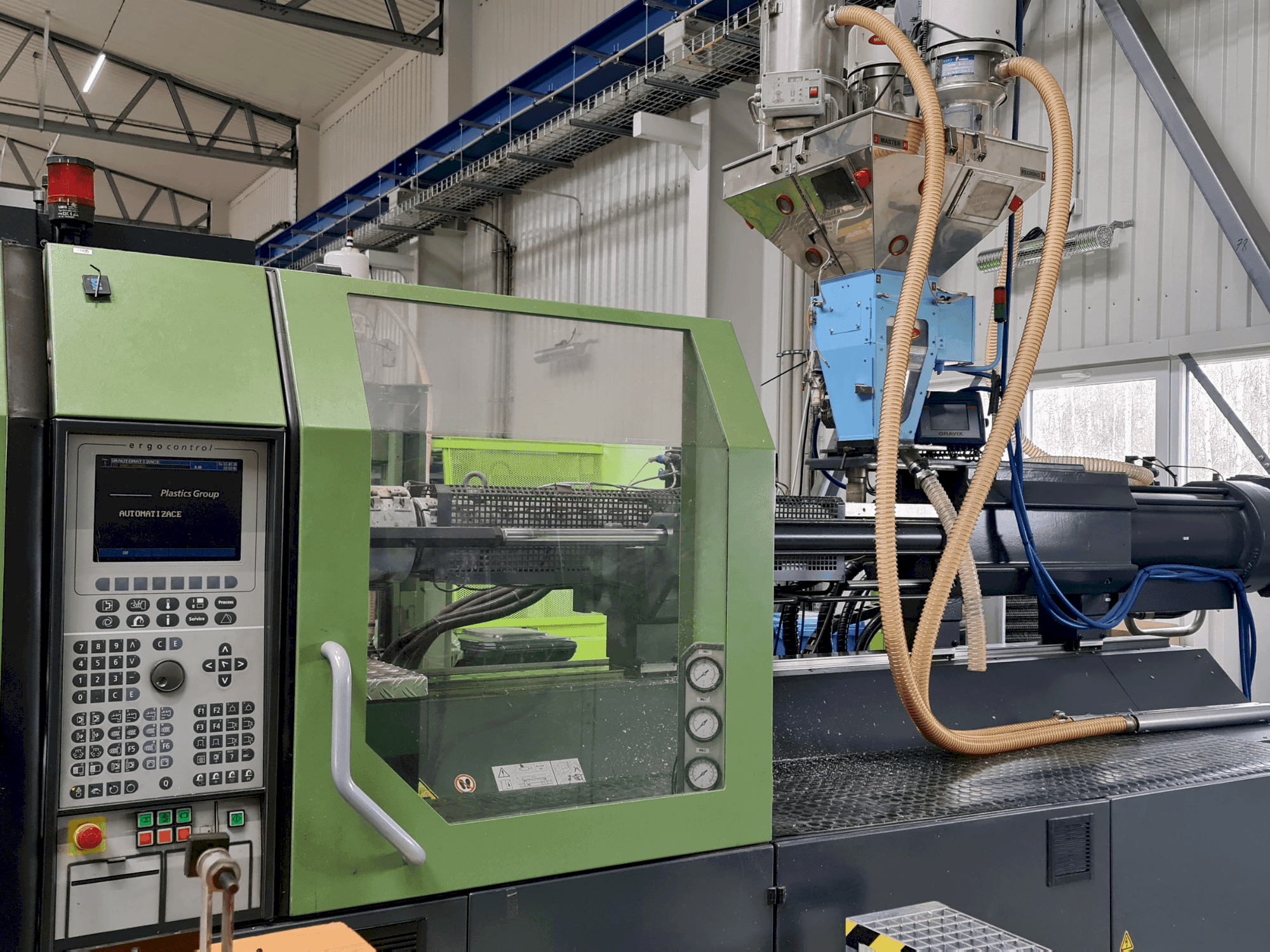 Linkerzijdeaanzicht van DEMAG Concept 420/810-2300 machine