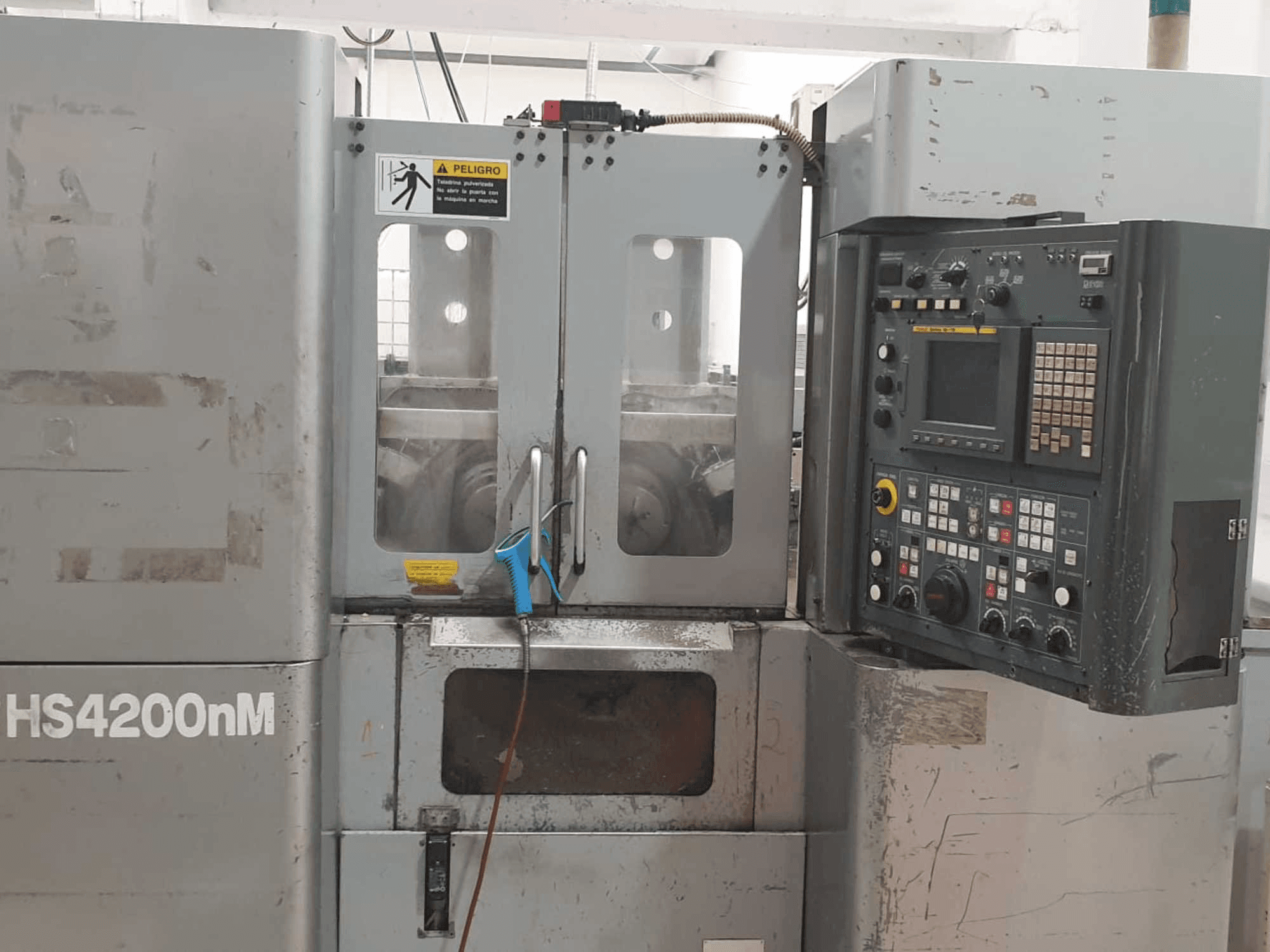 Vooraanzicht van KITAKO HS4200NM machine