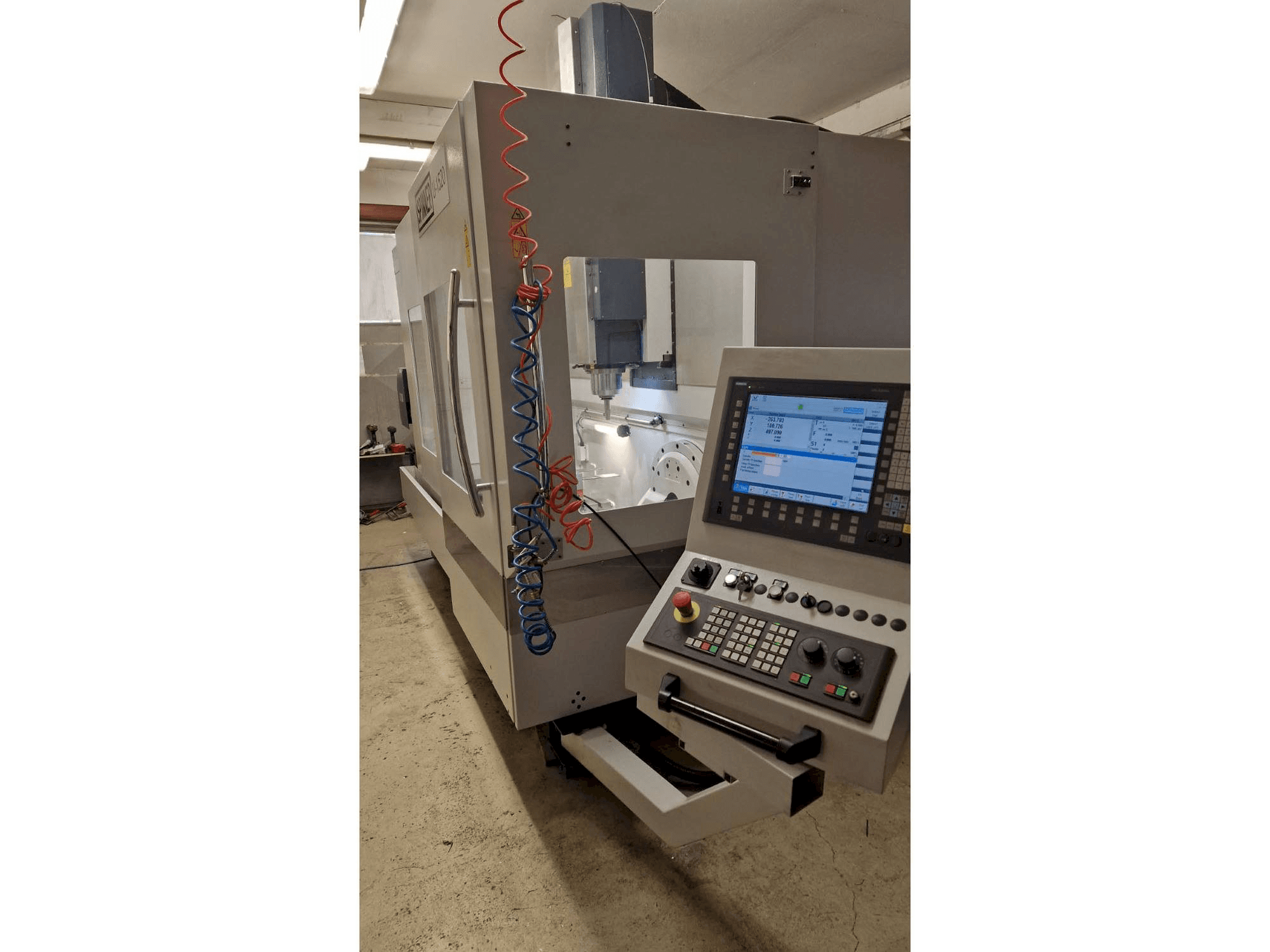 Vooraanzicht van SPINNER U5 1520 machine
