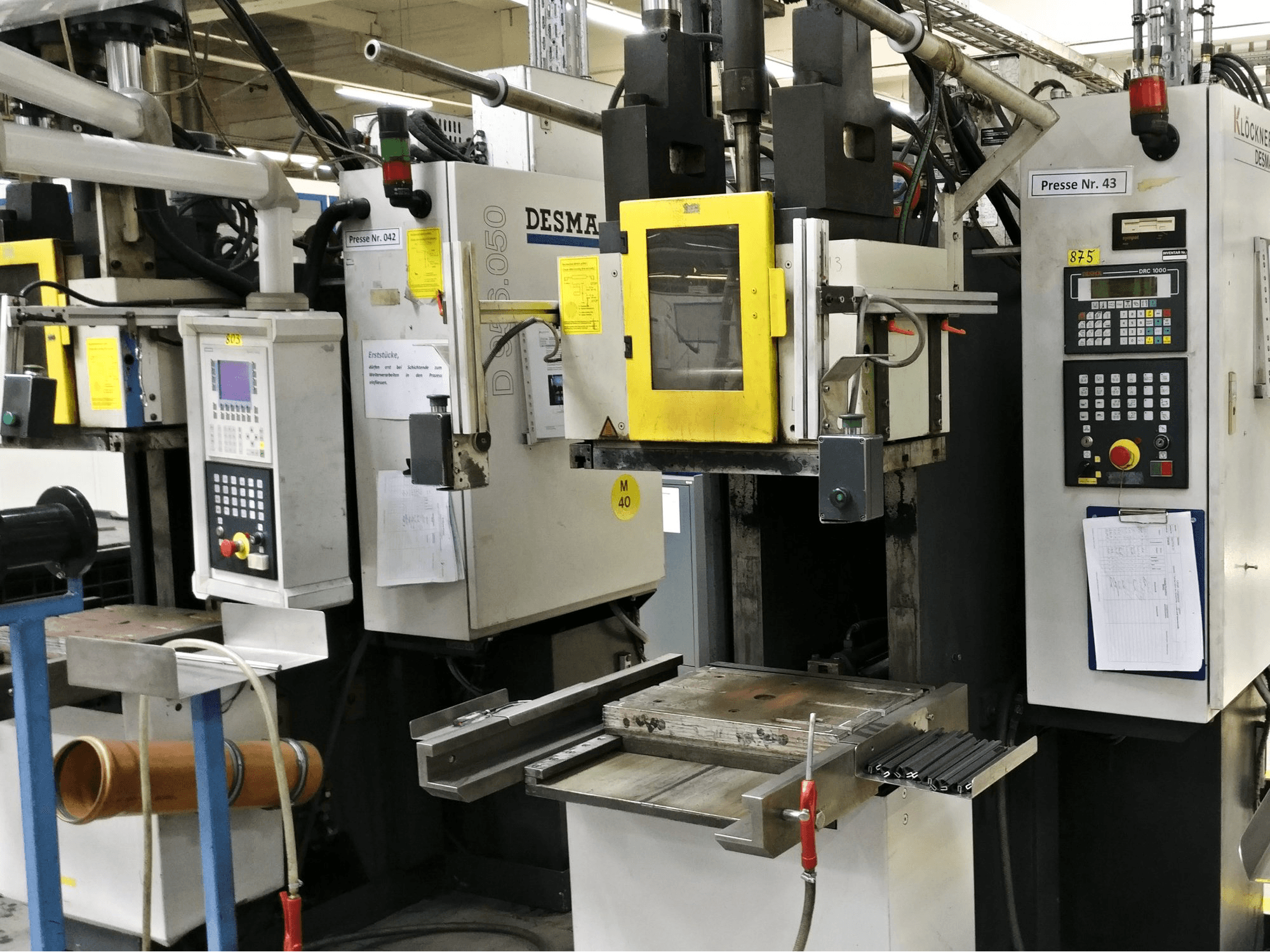 Recht aanzicht van Kloeckner Desma 956.050 machine