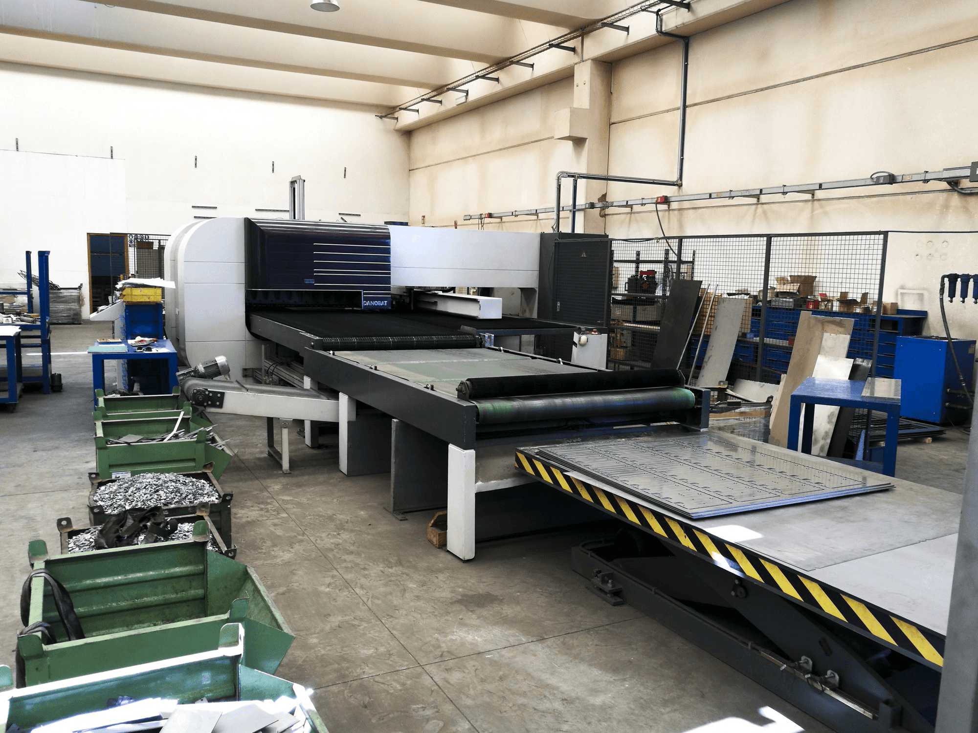 Links zicht van DANOBAT Cupra 30 machine