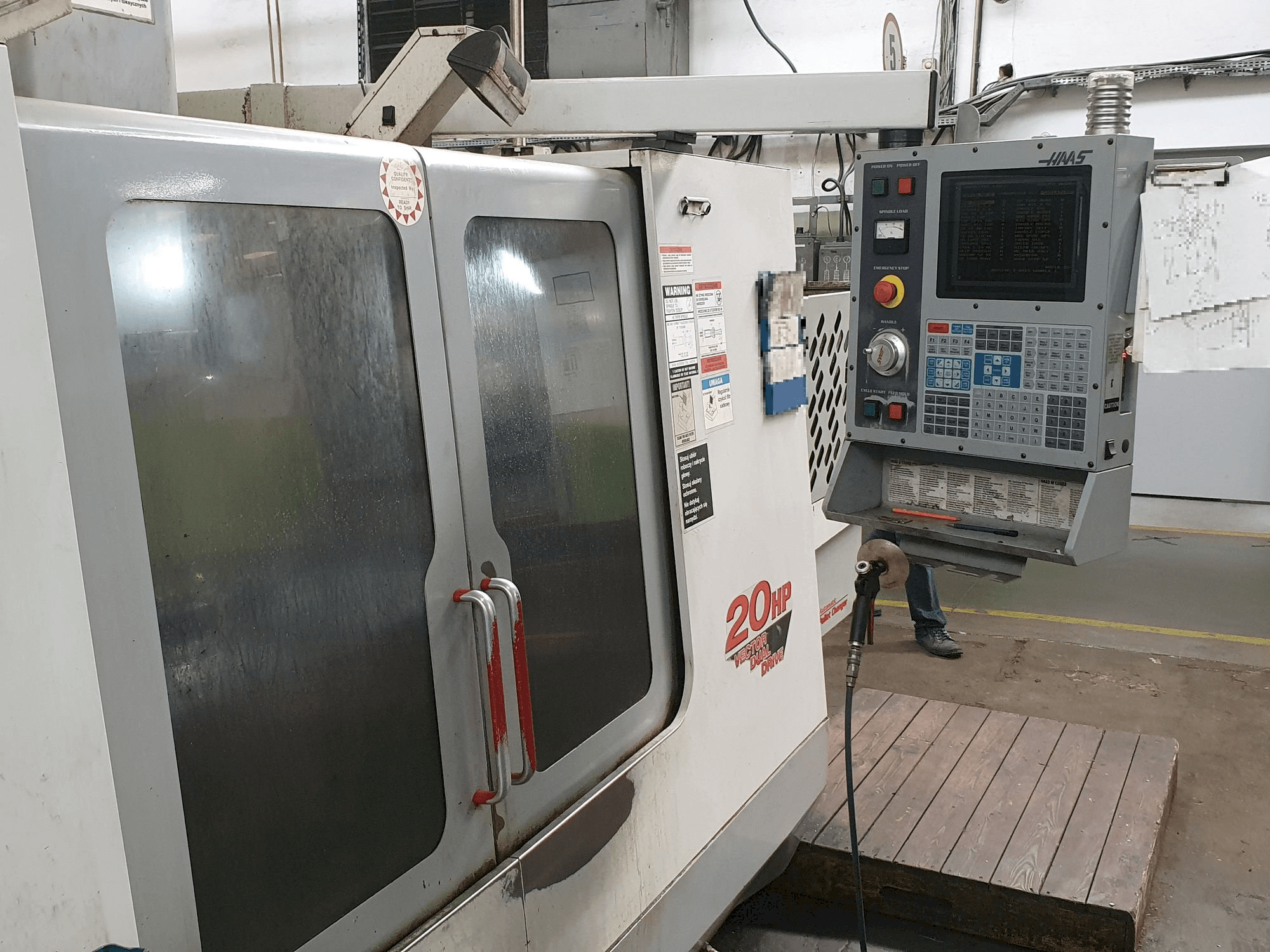 Vooraanzicht van HAAS VF-3 machine