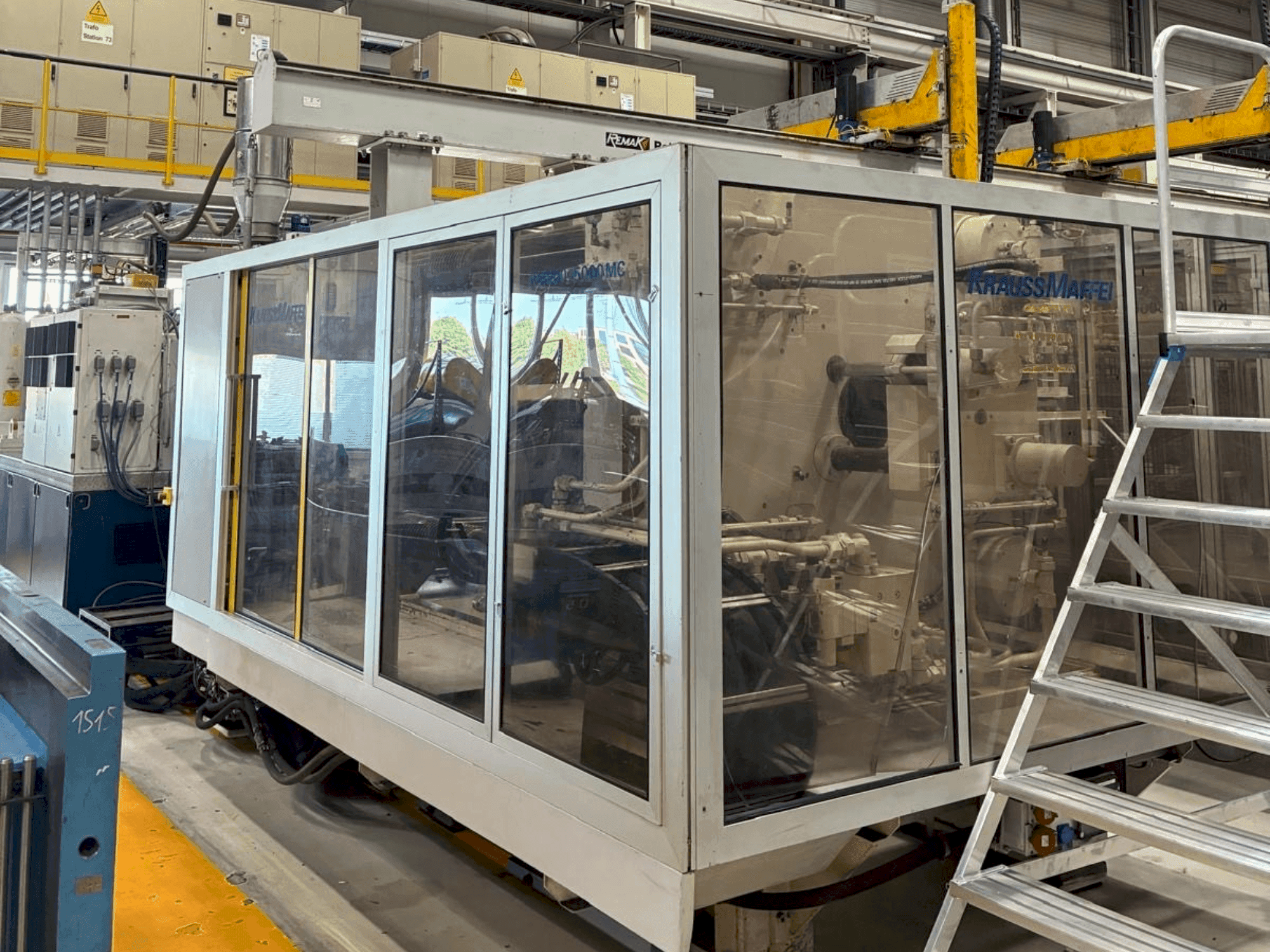 Vooraanzicht van Krauss Maffei 800-5000MC4 machine