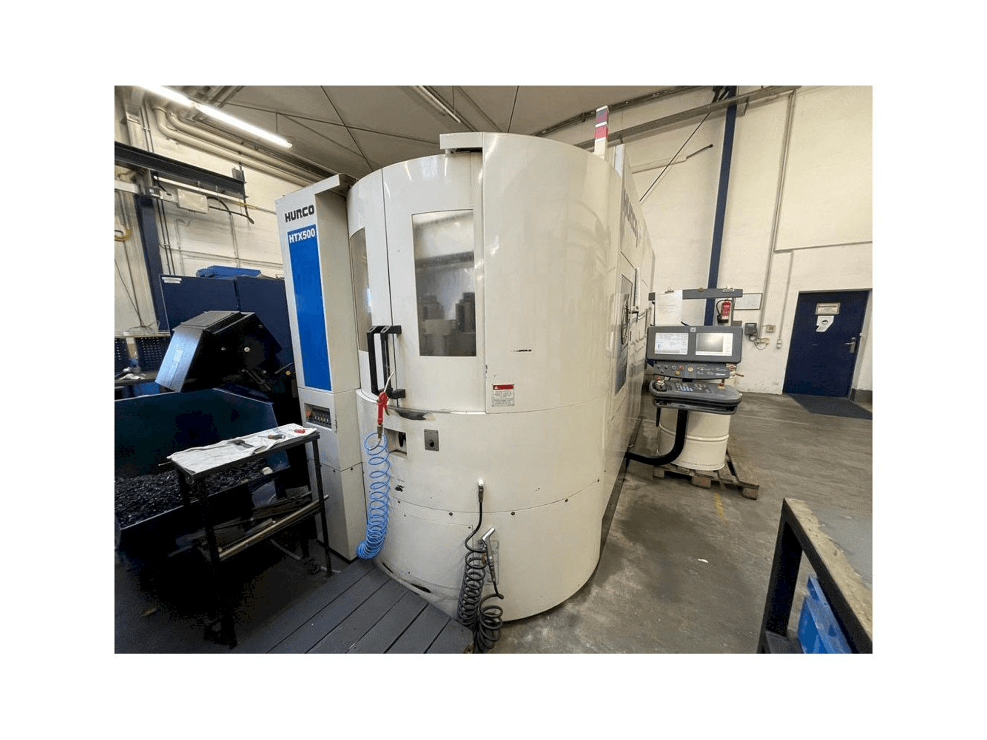 Vooraanzicht van Hurco HTX 500 machine