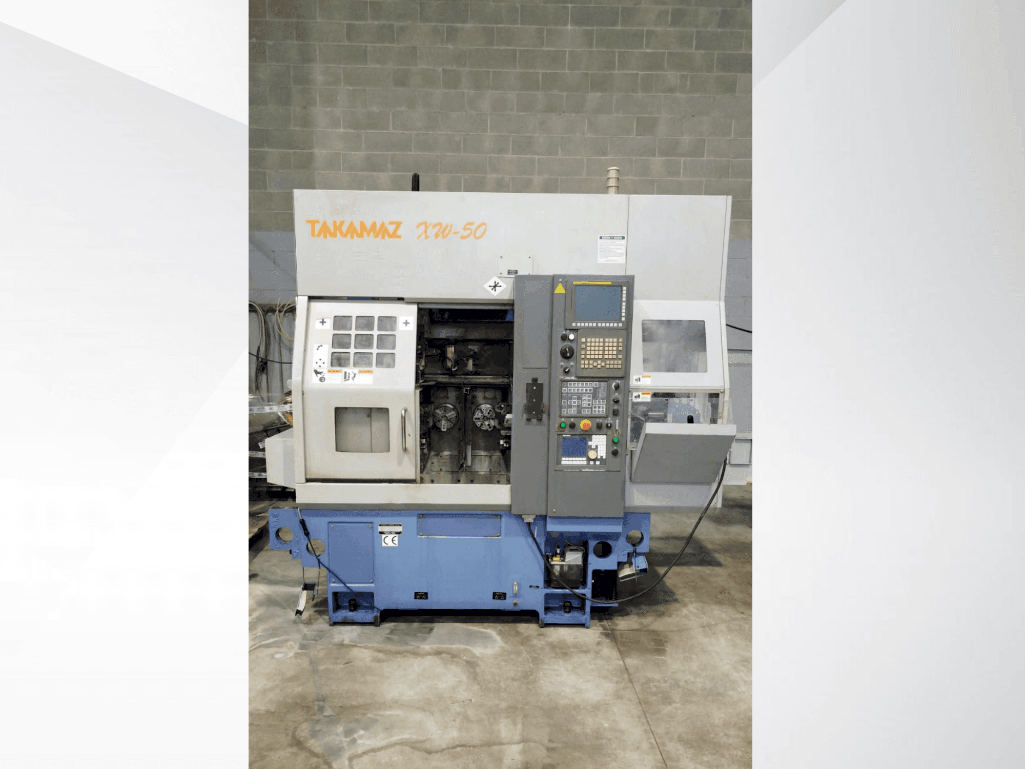 Vooraanzicht van Takamaz NW 50 machine