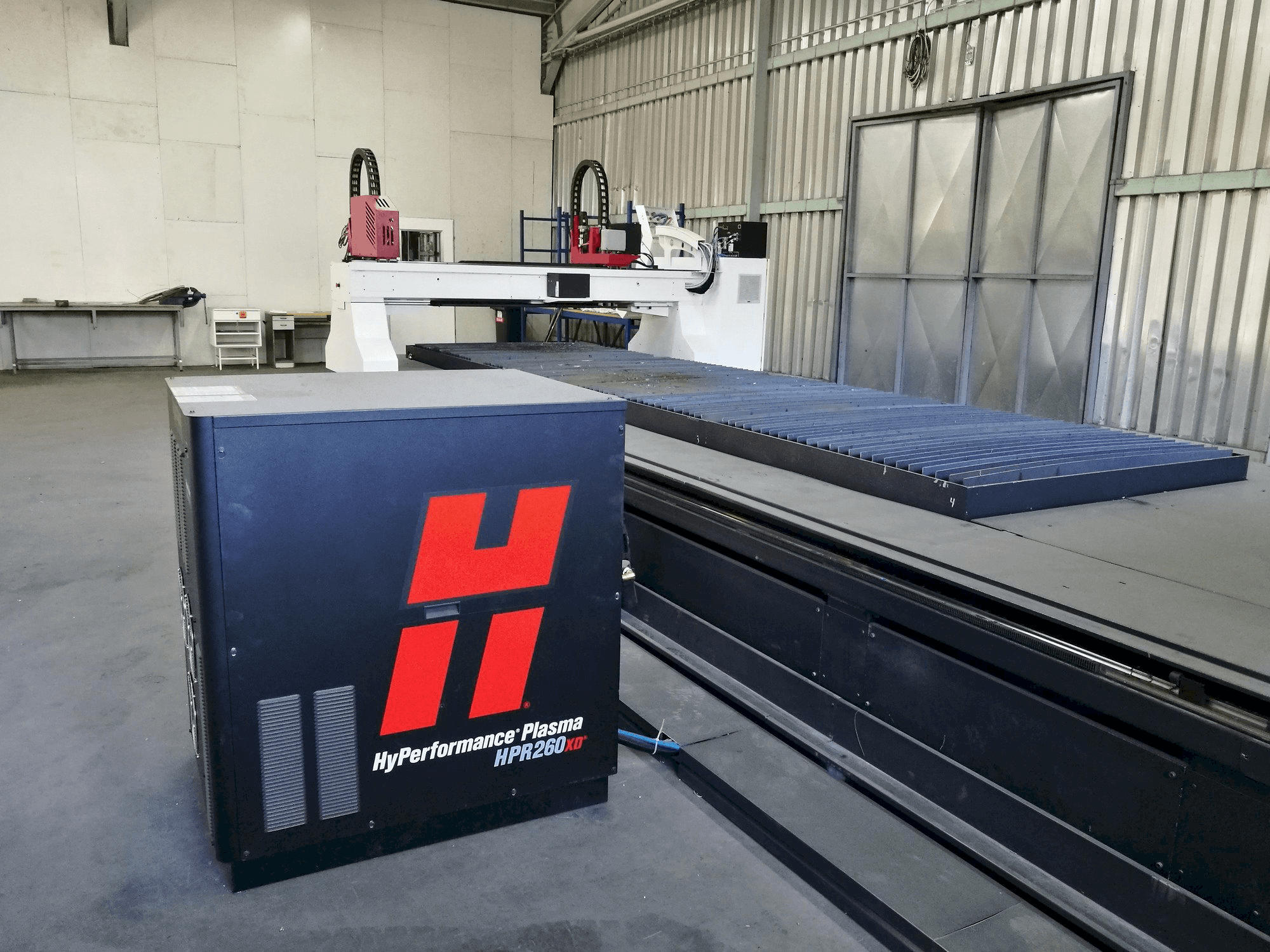 Vooraanzicht van Baykal BPL-H 1506 machine