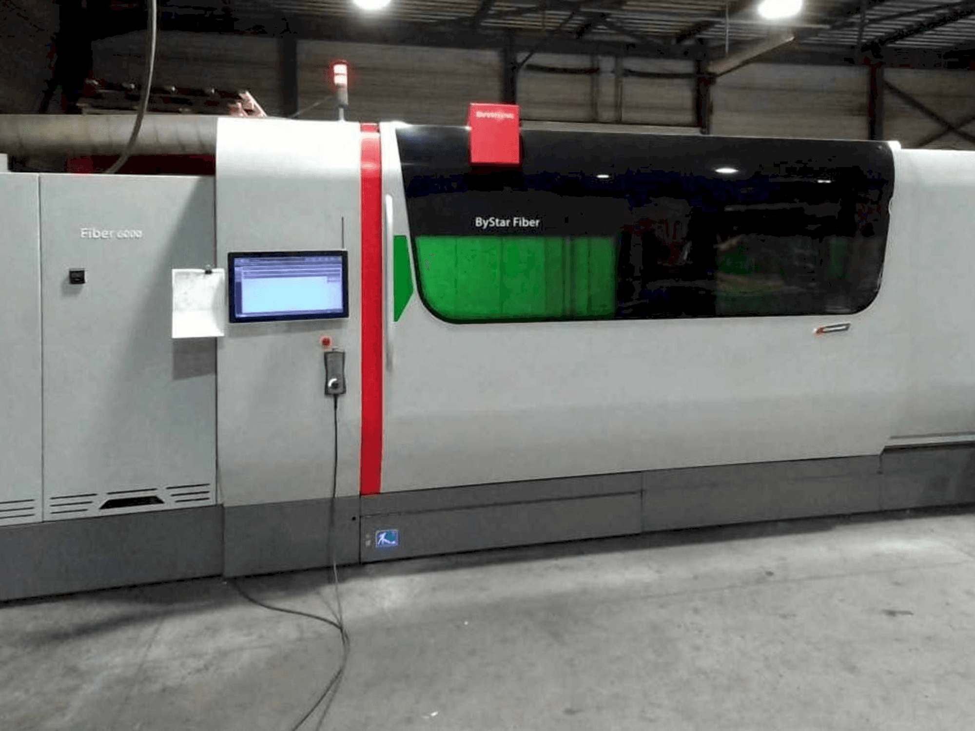Vooraanzicht van Bystronic Bystar 3015 6KW Fiber machine