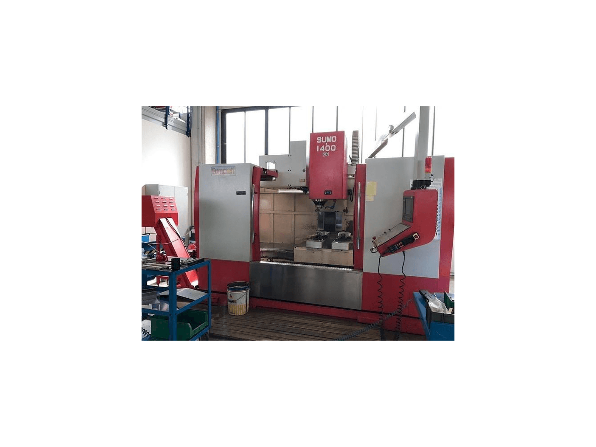 Vooraanzicht van Eumach SUMO 1400 machine