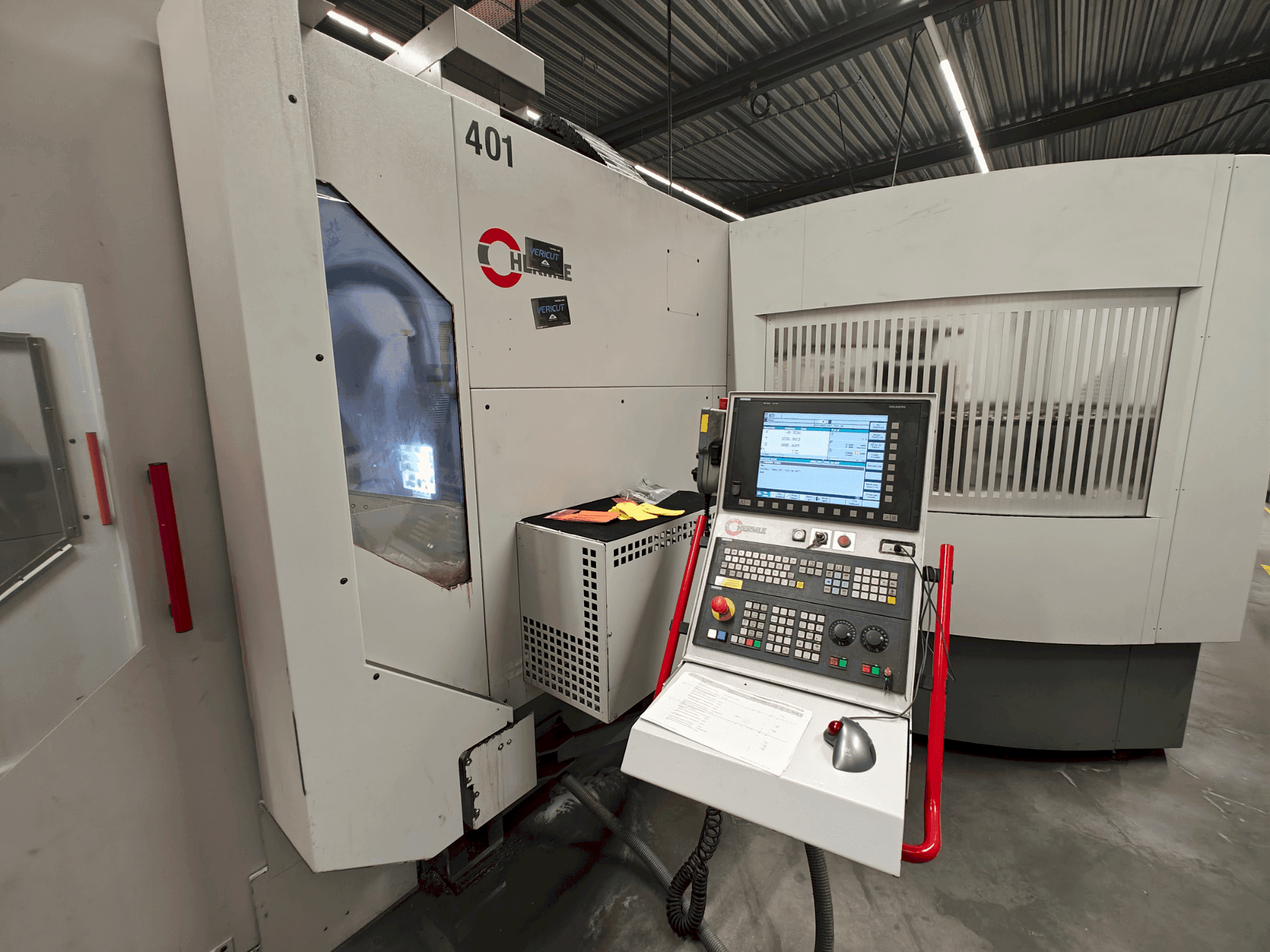 Vooraanzicht van HERMLE C 40 U machine