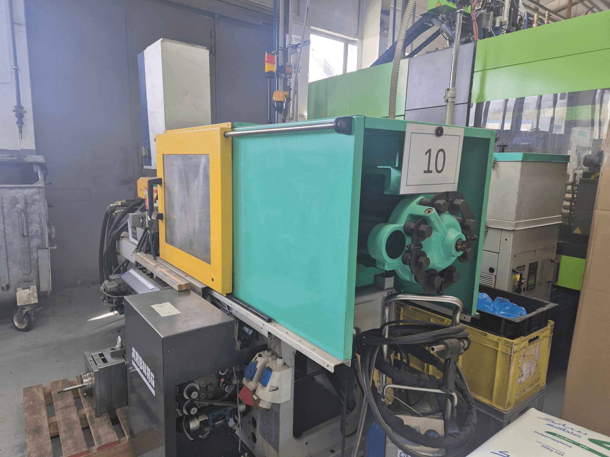 Vooraanzicht van Arburg Allrounder 270 C 400-70 machine