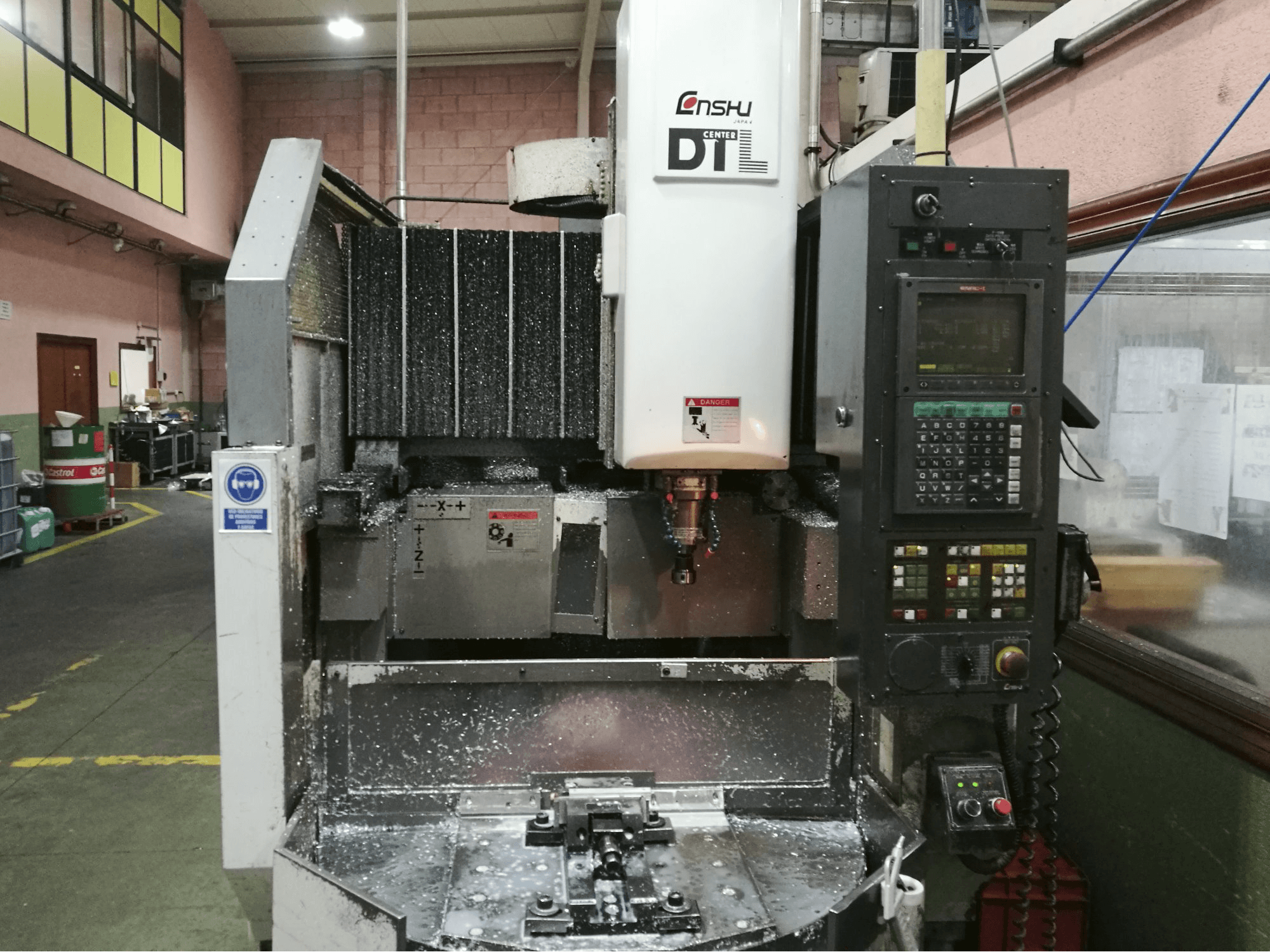 Vooraanzicht van Enshu DT-CL machine
